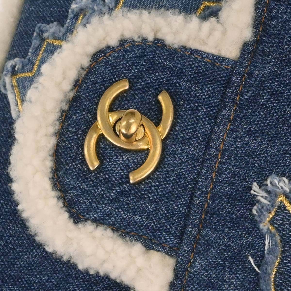 Chanel Chanel Egyptian Hieroglyph Flap Bag Denim and Shearling Size ONE SIZE - 7 Thumbnail