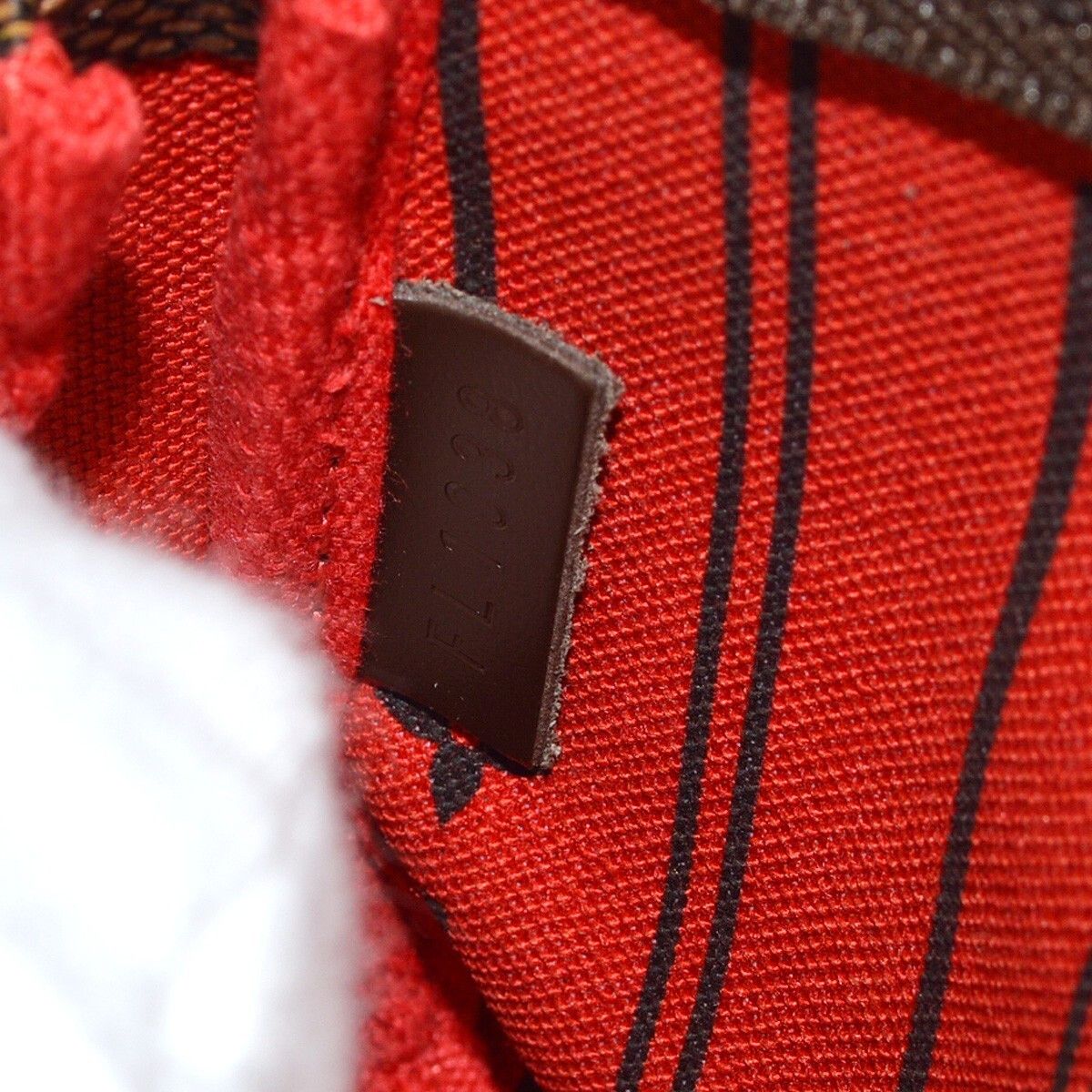 Louis Vuitton Louis Vuitton Pochette Accessoires Limited Edition Damier Size ONE SIZE - 5 Thumbnail