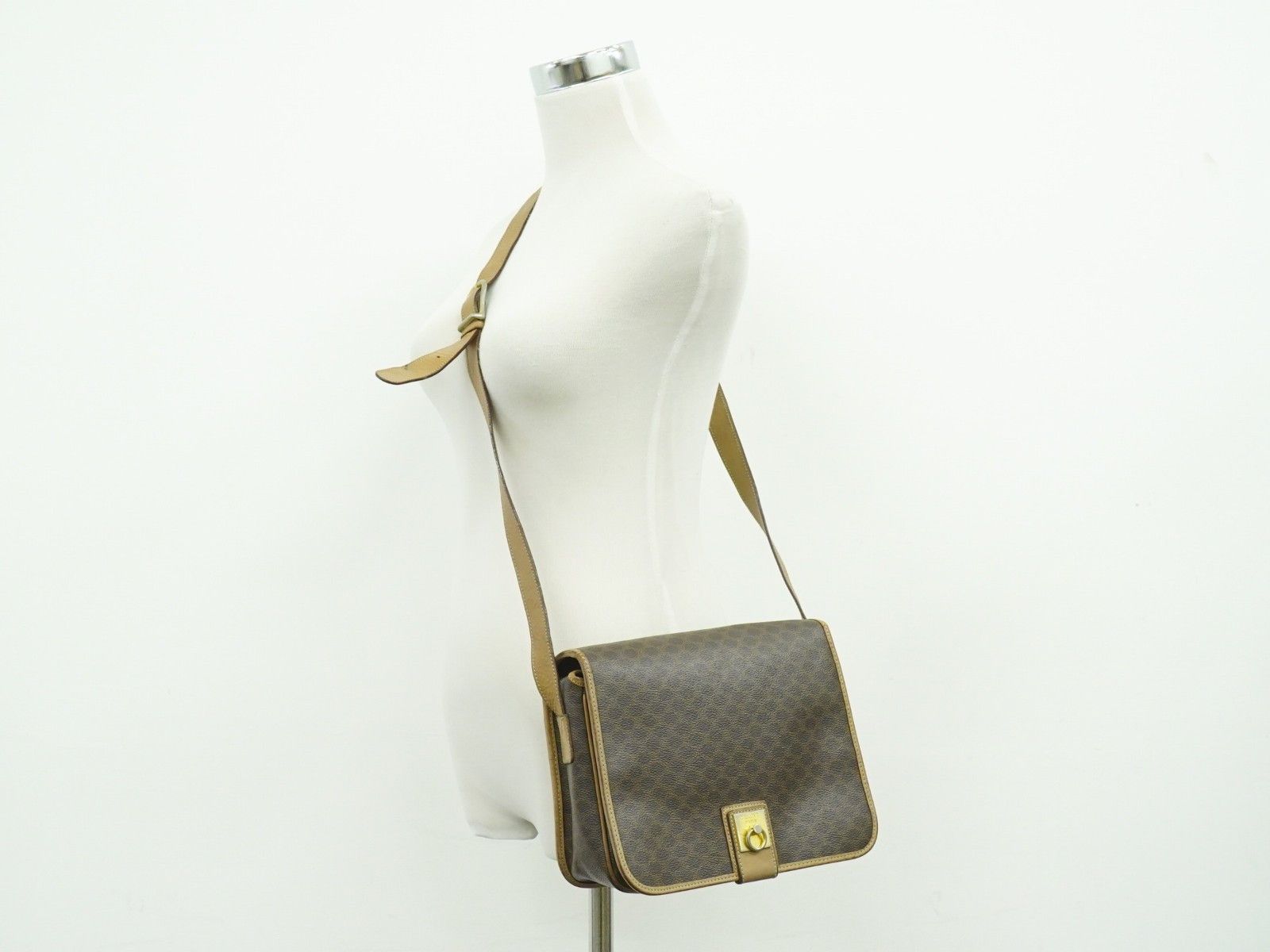 Celine Celine Vintage Macadam Canvas and Leather Size ONE SIZE - 9 Thumbnail