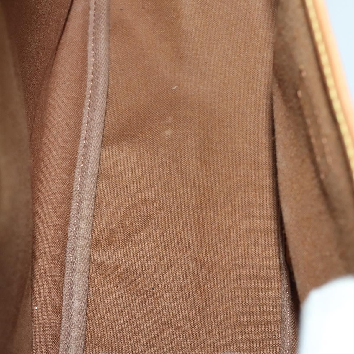 Louis Vuitton Louis Vuitton Saumur Handbag Monogram Canvas Size ONE SIZE - 23 Thumbnail