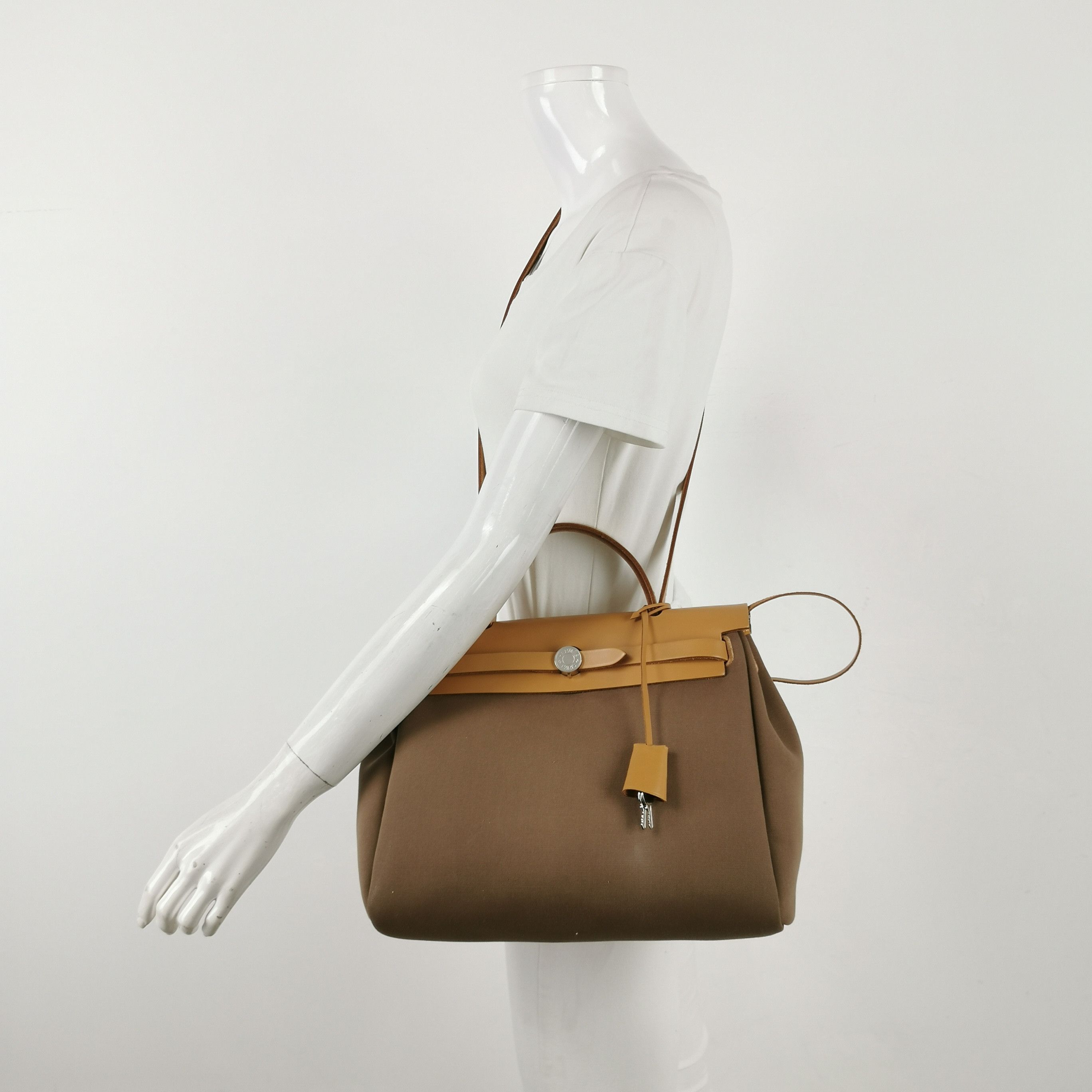 Hermes Hermes Women os Shoulder Bags Size ONE SIZE - 2 Thumbnail