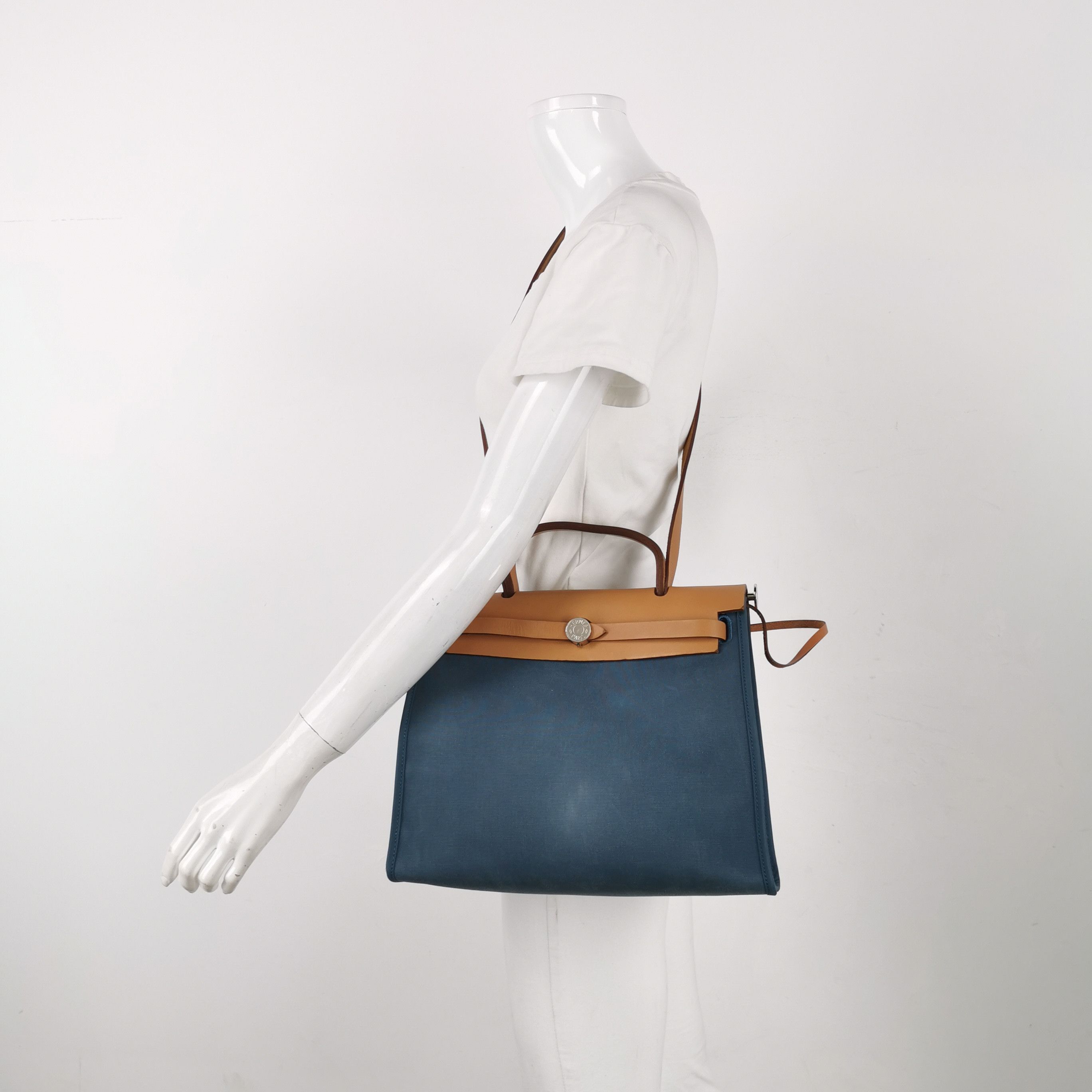 Hermes Hermes Women os Shoulder Bags Size ONE SIZE - 2 Thumbnail