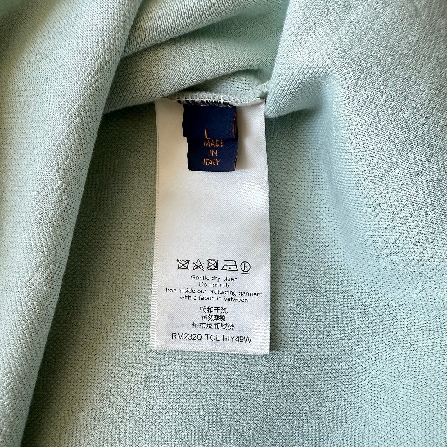 Louis Vuitton Louis Vuitton Monogram Pocket T-Shirt Size L Size US L / EU 52-54 / 3 - 4 Thumbnail