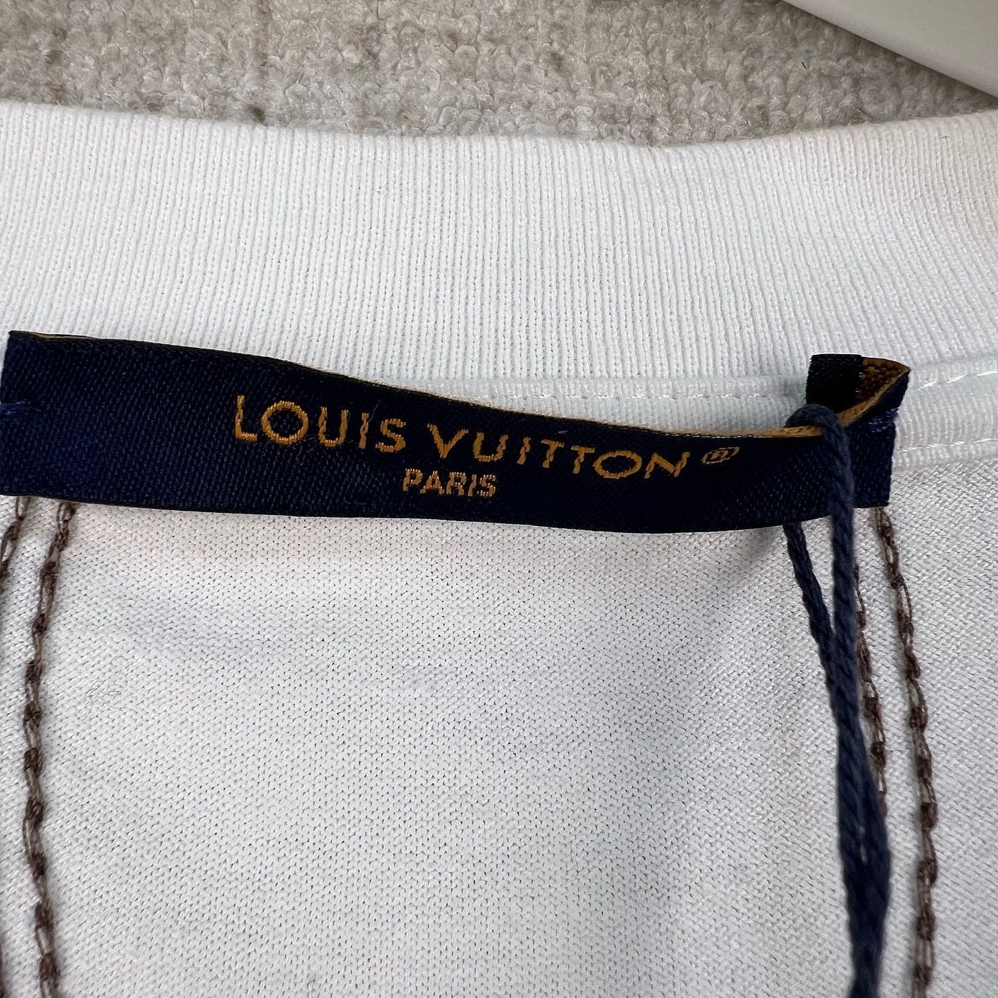 Louis Vuitton Louis Vuitton Embroidered Logo T-Shirt Size XXL Size US XXL / EU 58 / 5 - 3 Thumbnail