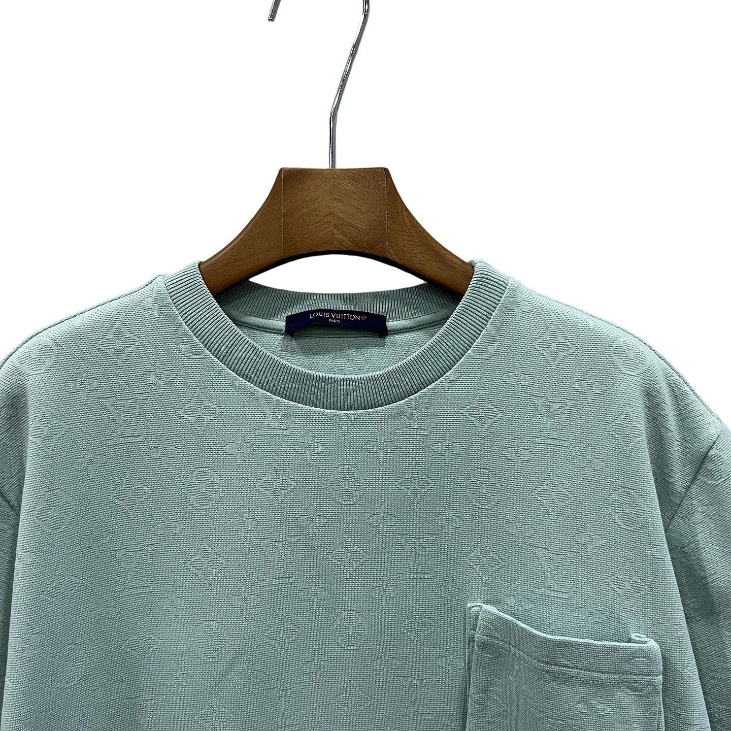 Louis Vuitton Louis Vuitton Monogram Embossed Pocket T-Shirt Size S Size US S / EU 44-46 / 1 - 5 Thumbnail