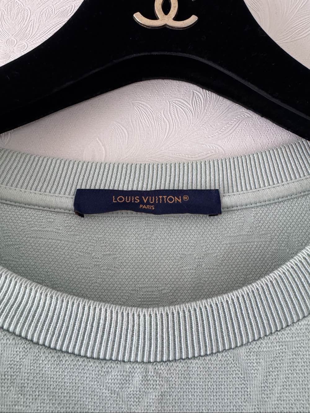 Louis Vuitton Louis Vuitton Monogram Pocket T-Shirt Size L Size US L / EU 52-54 / 3 - 3 Thumbnail