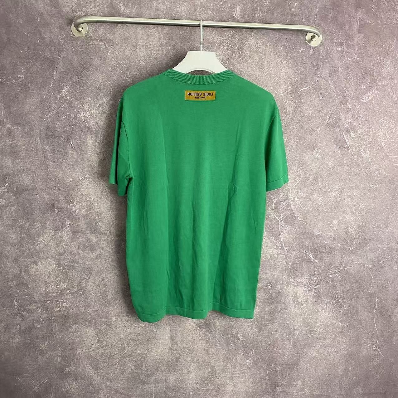 Louis Vuitton Louis Vuitton Logo Print T-Shirt Size L Size US L / EU 52-54 / 3 - 2 Thumbnail