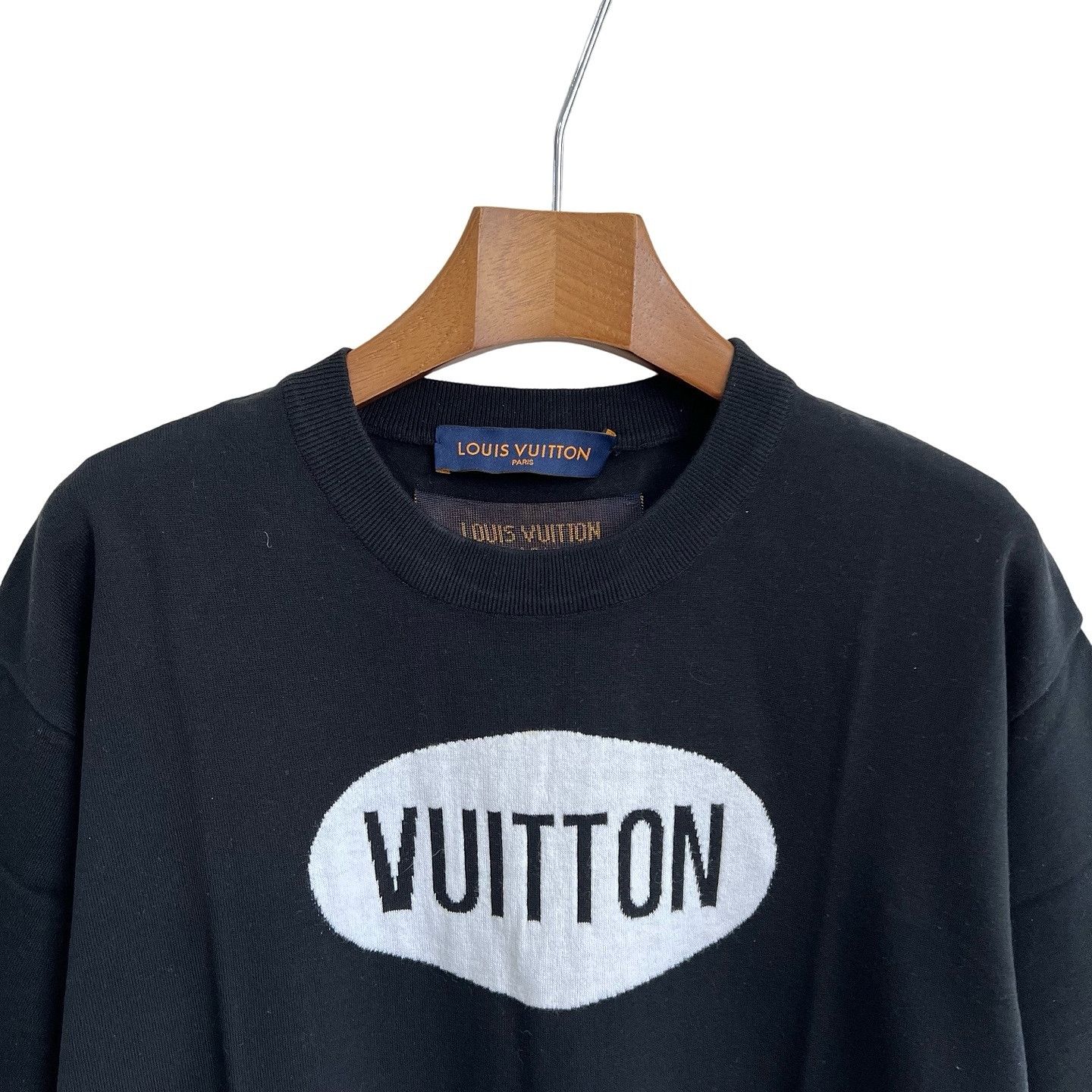 Louis Vuitton Louis Vuitton Oval Logo T-Shirt Size XS Size US XS / EU 42 / 0 - 6 Thumbnail