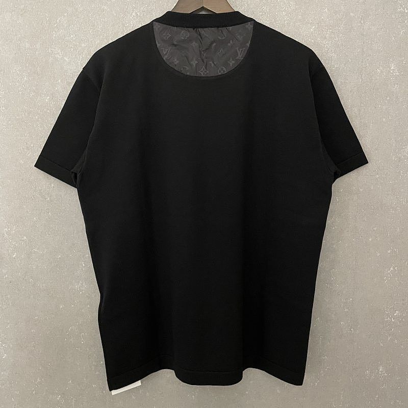 Louis Vuitton Louis Vuitton Monogram Pocket T-Shirt Size M Size US M / EU 48-50 / 2 - 2 Thumbnail
