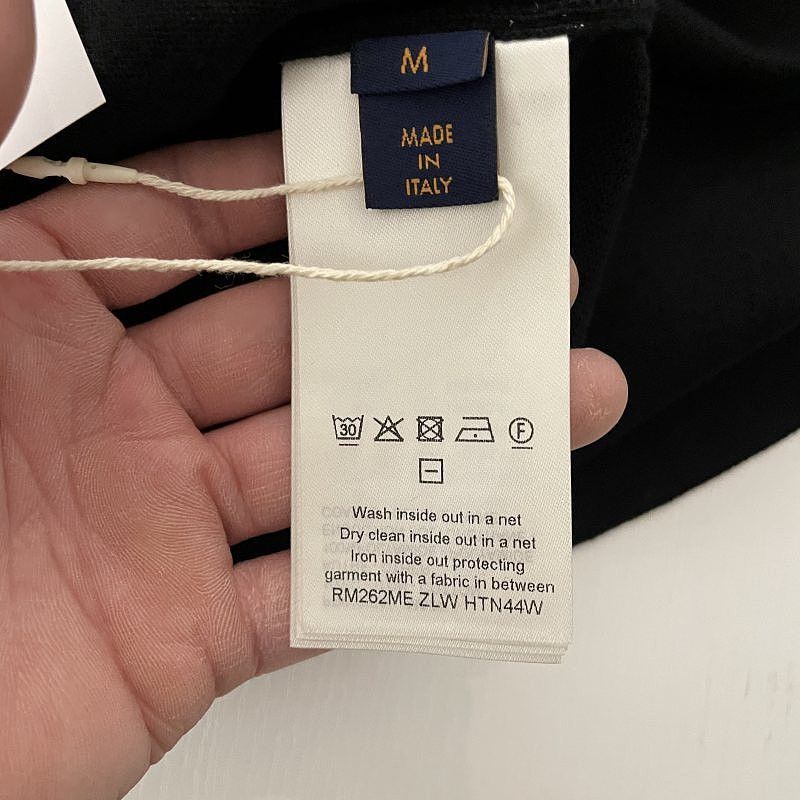 Louis Vuitton Louis Vuitton Monogram Pocket T-Shirt Size M Size US M / EU 48-50 / 2 - 4 Thumbnail