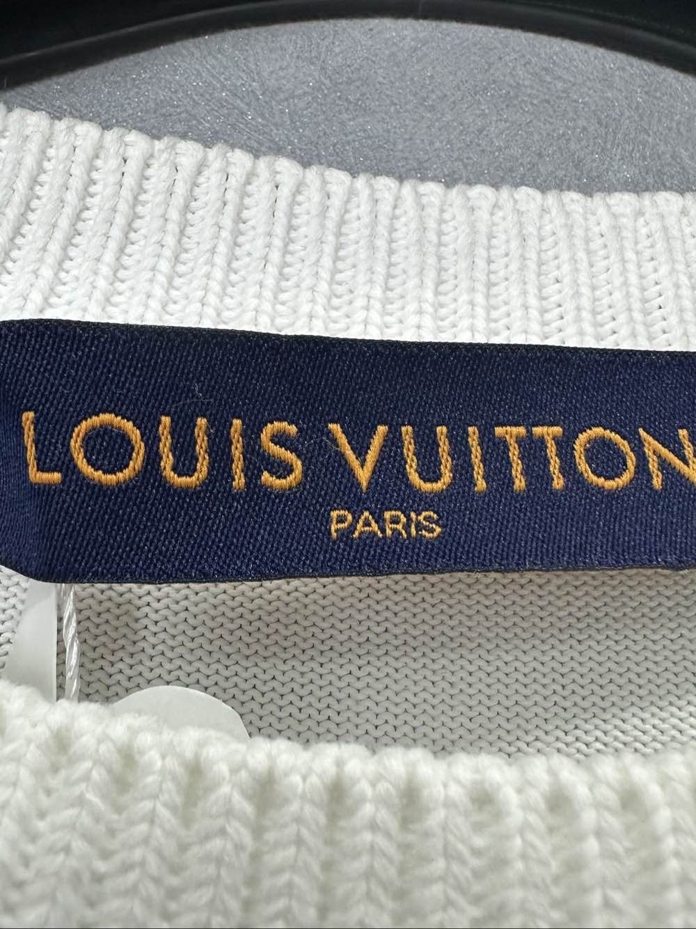 Louis Vuitton Louis Vuitton Logo Short Sleeve T-Shirt Size M Size US M / EU 48-50 / 2 - 3 Thumbnail