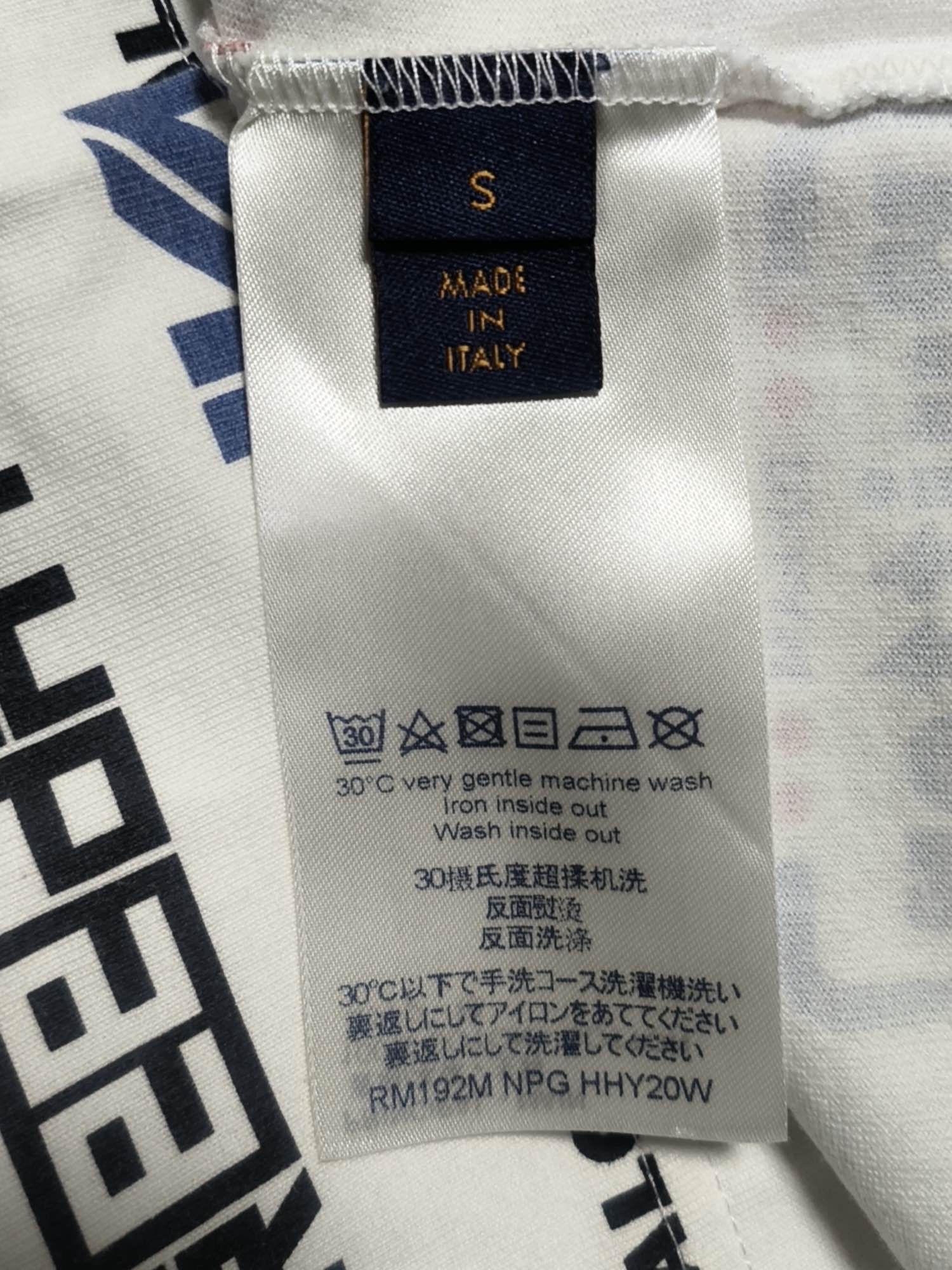 Louis Vuitton Louis Vuitton Multi Logo Graphic T-Shirt Size S Size US S / EU 44-46 / 1 - 4 Thumbnail