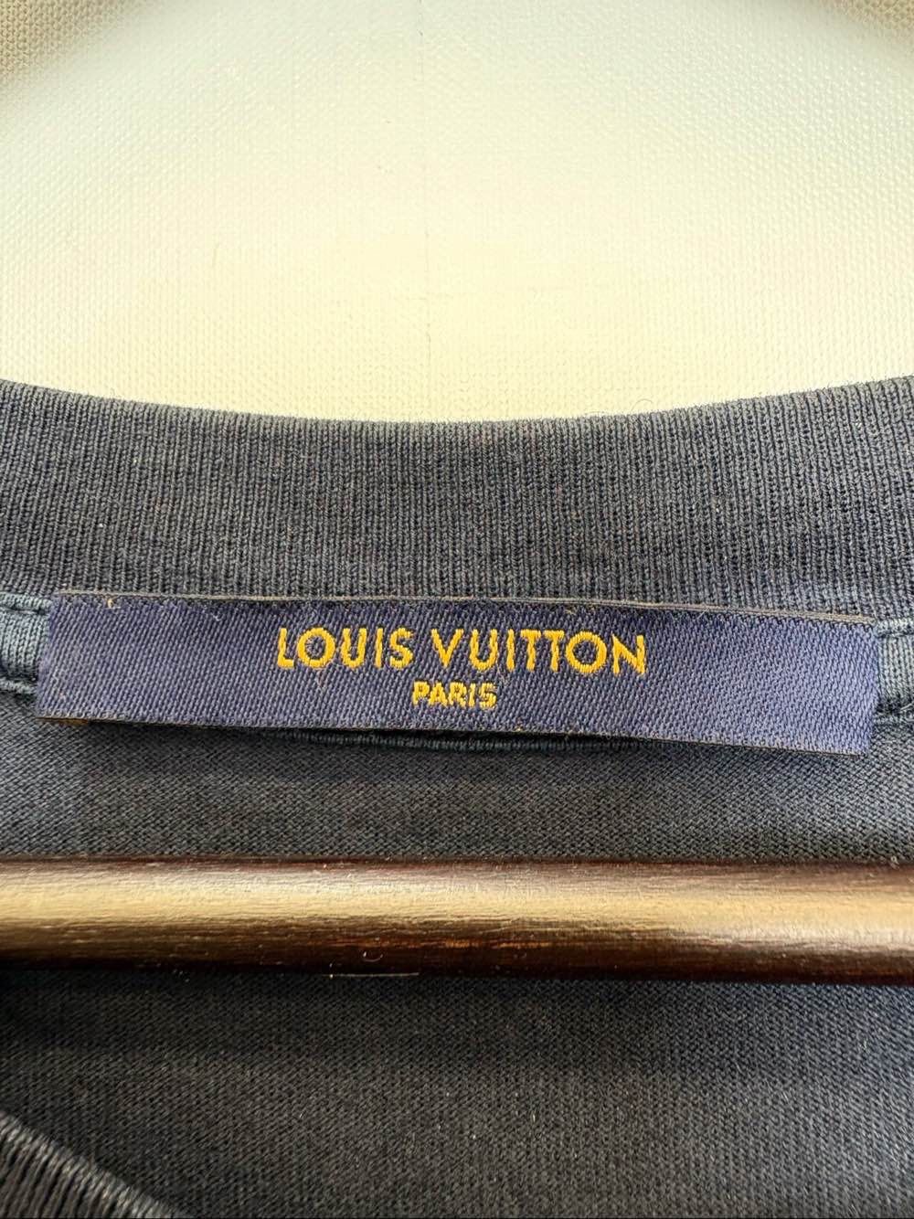 Louis Vuitton Louis Vuitton Monogram Gradient T-Shirt Size XXL Size US XXL / EU 58 / 5 - 3 Thumbnail