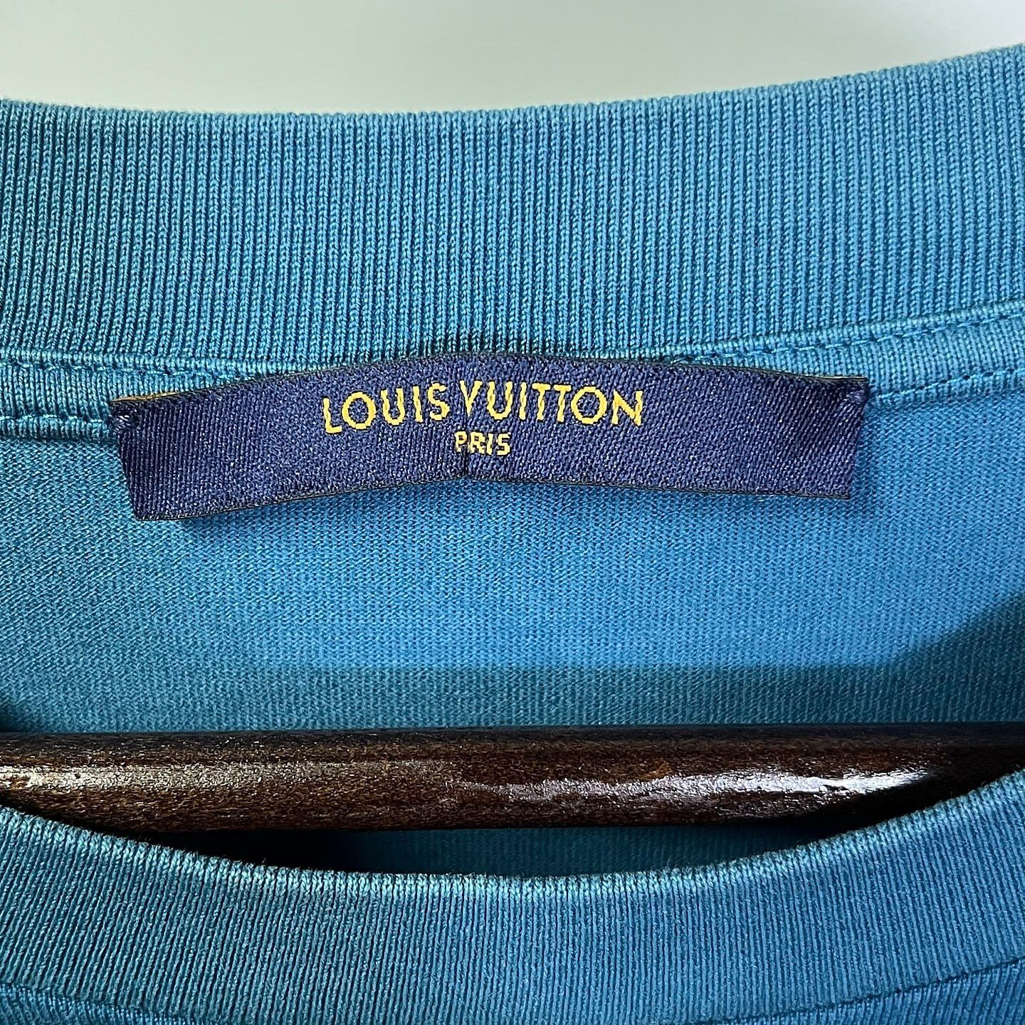 Louis Vuitton Louis Vuitton Monogram Gradient T-Shirt Size L Size US L / EU 52-54 / 3 - 3 Thumbnail