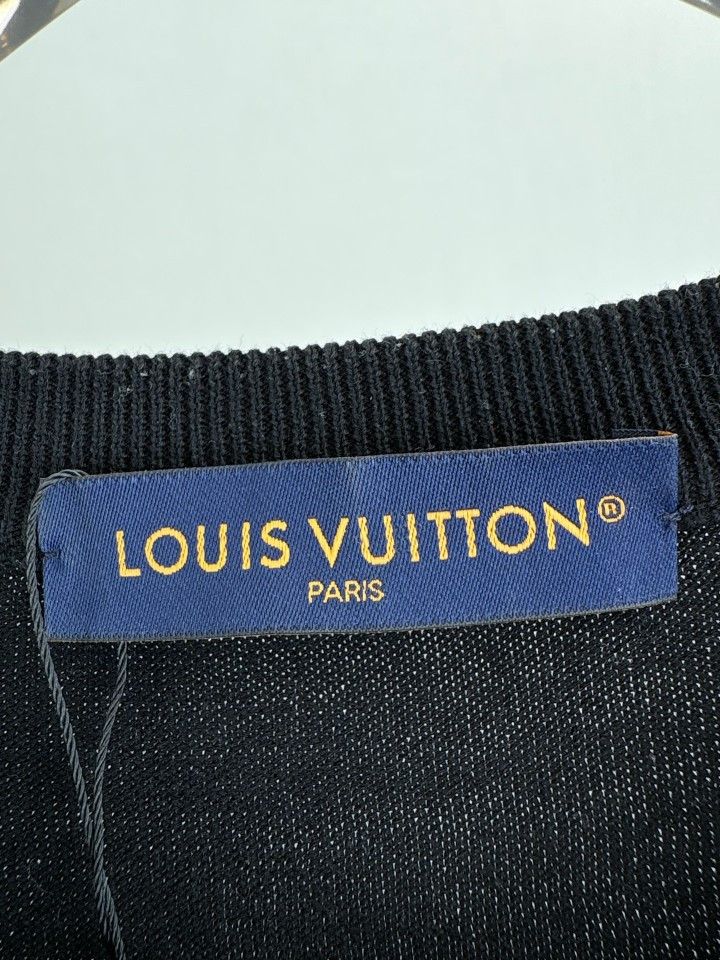 Louis Vuitton Louis Vuitton Logo Short Sleeve T-Shirt Size XL Size US XL / EU 56 / 4 - 3 Thumbnail