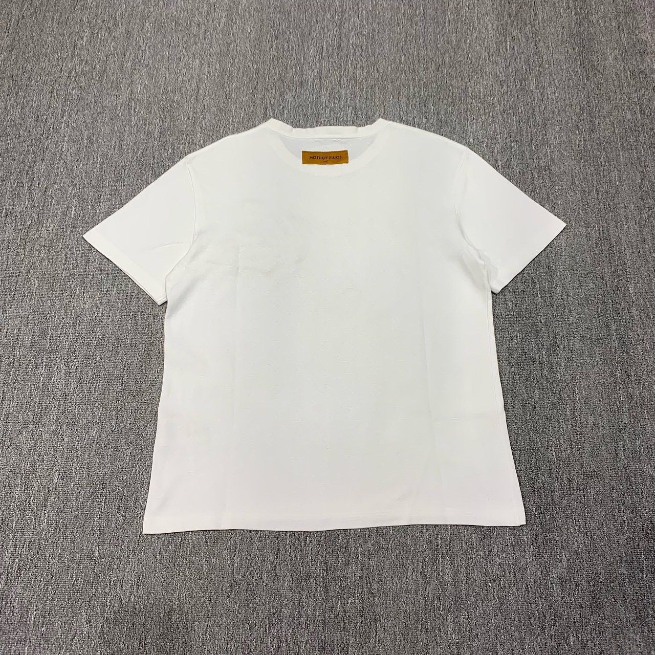 Louis Vuitton Louis Vuitton Beaded Animal T-Shirt XL Size US XL / EU 56 / 4 - 2 Thumbnail