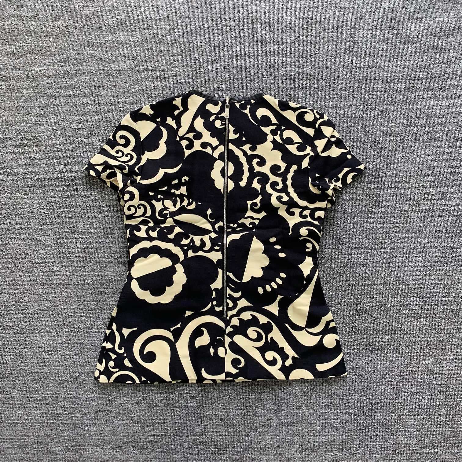 Louis Vuitton Louis Vuitton Graphic Print Short Sleeve Top Size 34 Size XS / US 0-2 / IT 36-38 - 2 Thumbnail