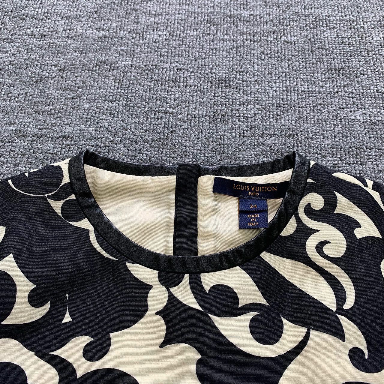 Louis Vuitton Louis Vuitton Graphic Print Short Sleeve Top Size 34 Size XS / US 0-2 / IT 36-38 - 7 Thumbnail