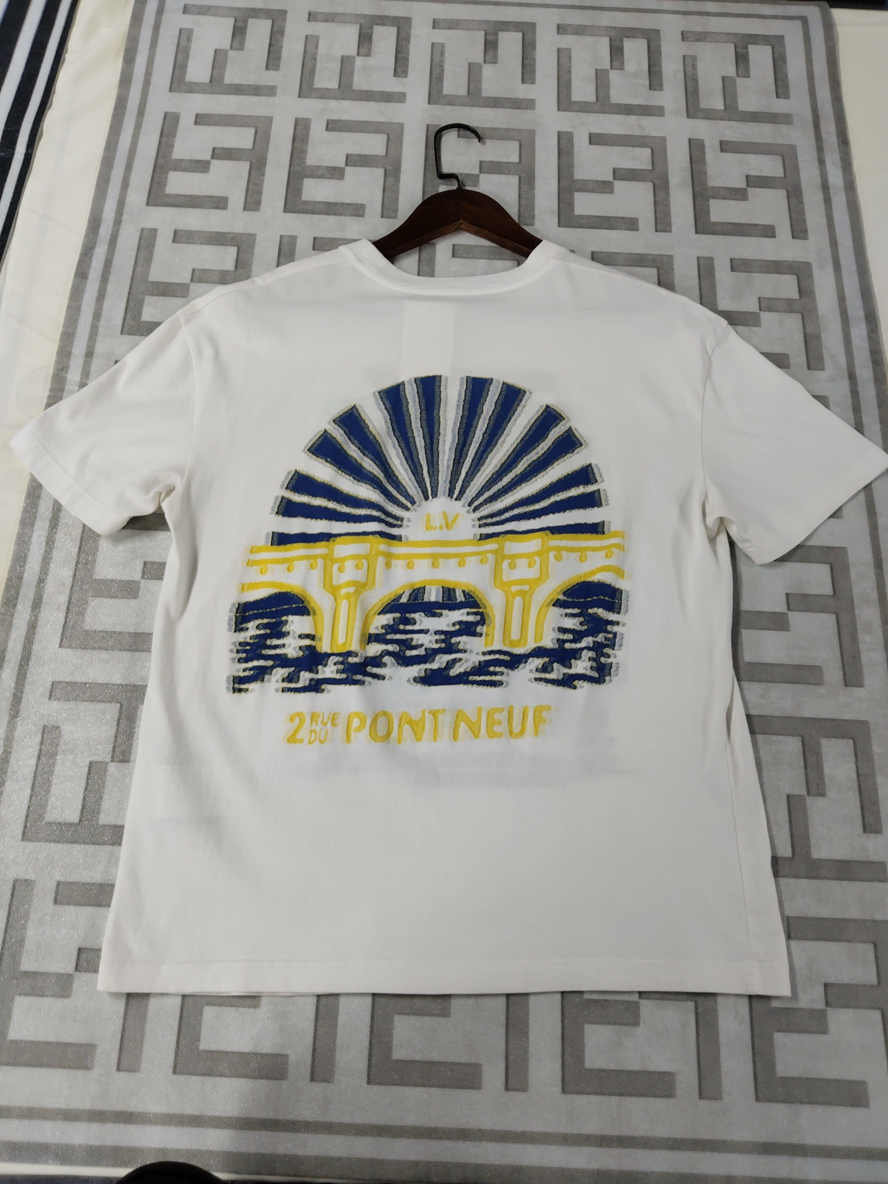 Louis Vuitton 2 Rue Pont Neuf Tシャツ Louis Vuitton Louis Vuitton 2 Rue Pont Neuf Graphic T-Shirt Size S