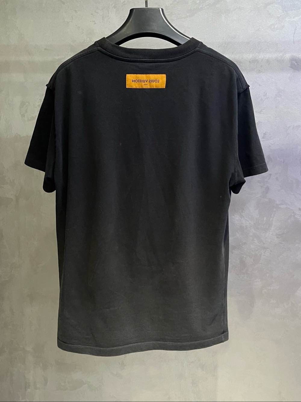 Louis Vuitton Louis Vuitton Spread Logo Embroidered T-Shirt Size M Size US M / EU 48-50 / 2 - 2 Thumbnail