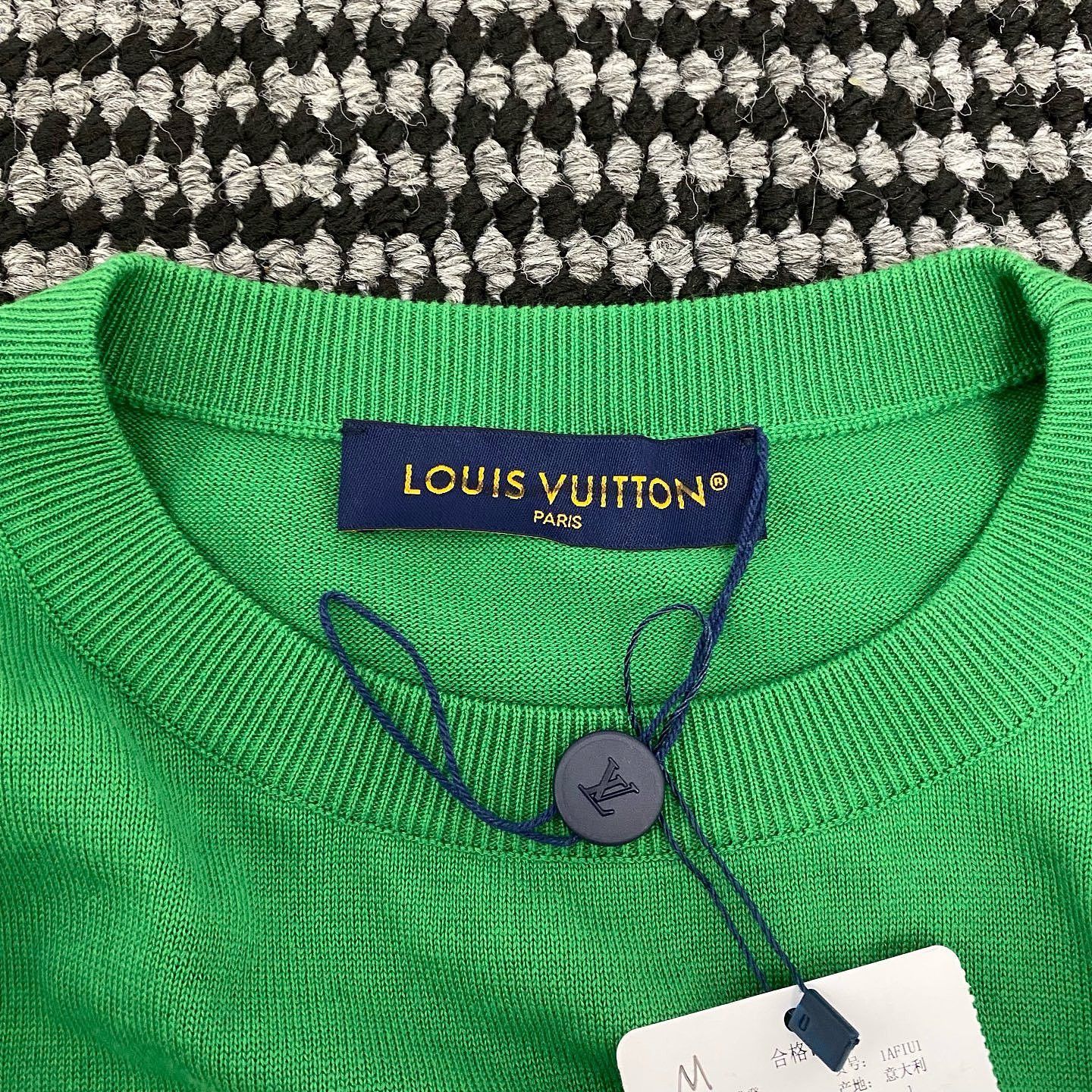 Louis Vuitton Louis Vuitton Monogram Short Sleeve T-Shirt Size M Size US M / EU 48-50 / 2 - 3 Thumbnail