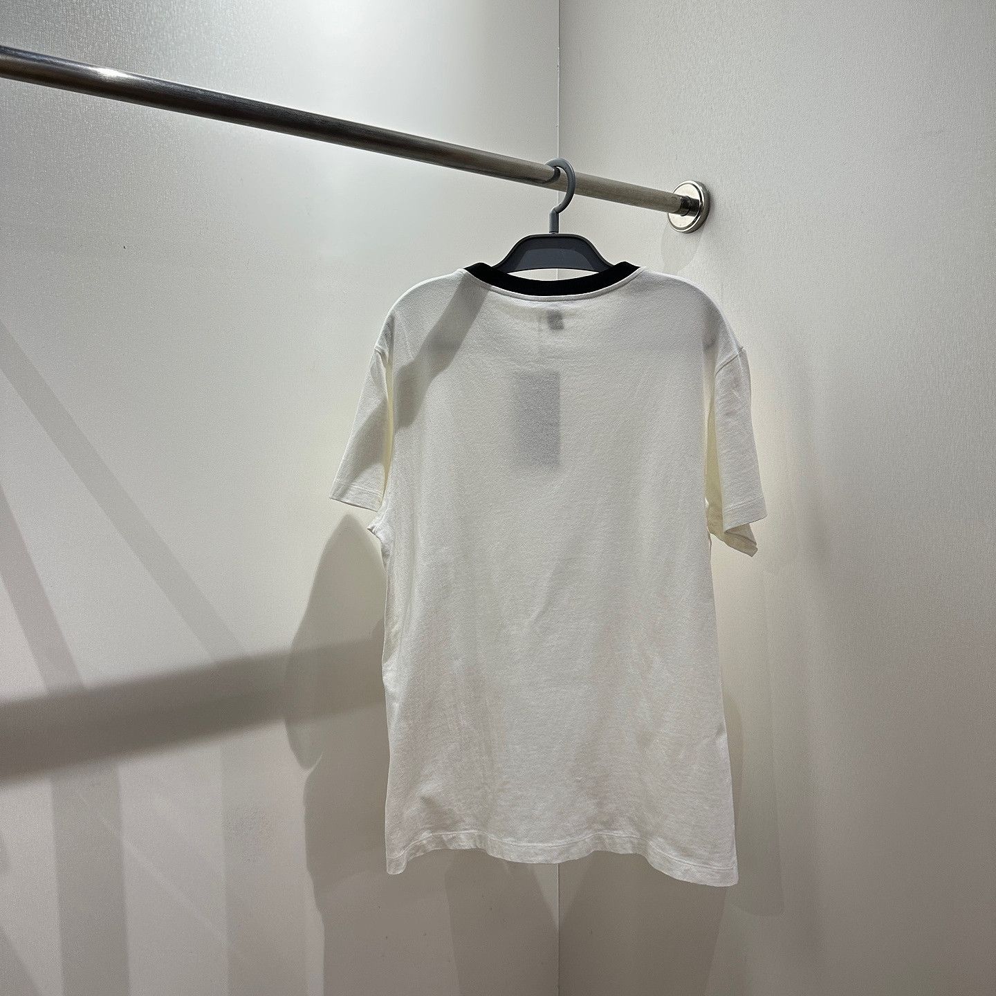 Louis Vuitton Louis Vuitton Chain Detail Short Sleeve T-Shirt Size XL Size XL / US 12-14 / IT 48-50 - 2 Thumbnail