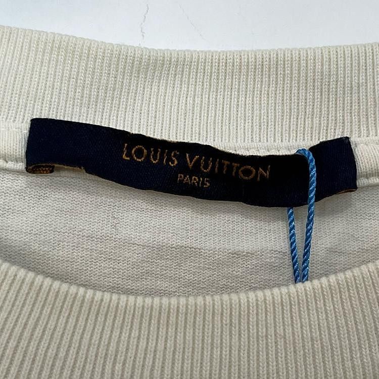 Louis Vuitton Louis Vuitton Distorted Logo T-Shirt Size M Size US M / EU 48-50 / 2 - 3 Thumbnail