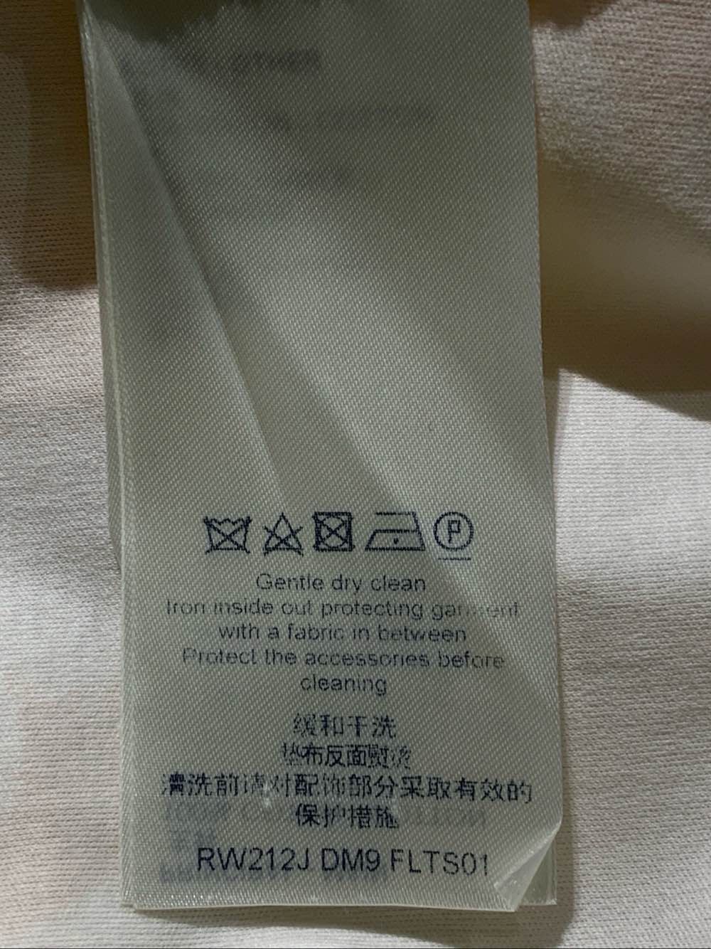 Louis Vuitton Louis Vuitton Monogram Short Sleeve T-Shirt Size M Size M / US 6-8 / IT 42-44 - 4 Thumbnail