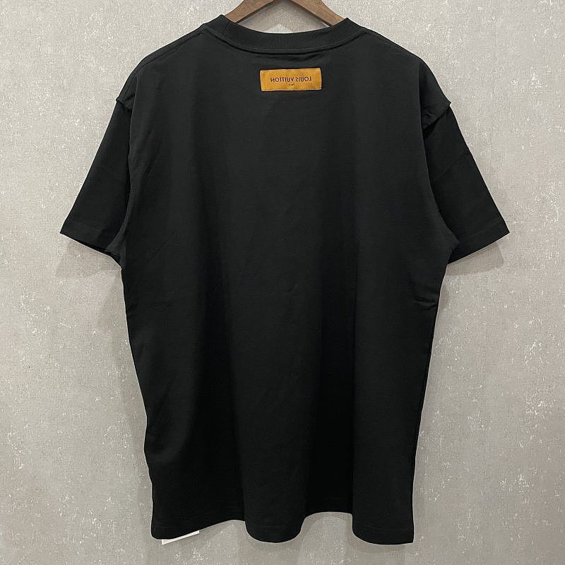 Louis Vuitton Louis Vuitton Embossed Logo Cotton T-Shirt Size M Size US M / EU 48-50 / 2 - 2 Thumbnail