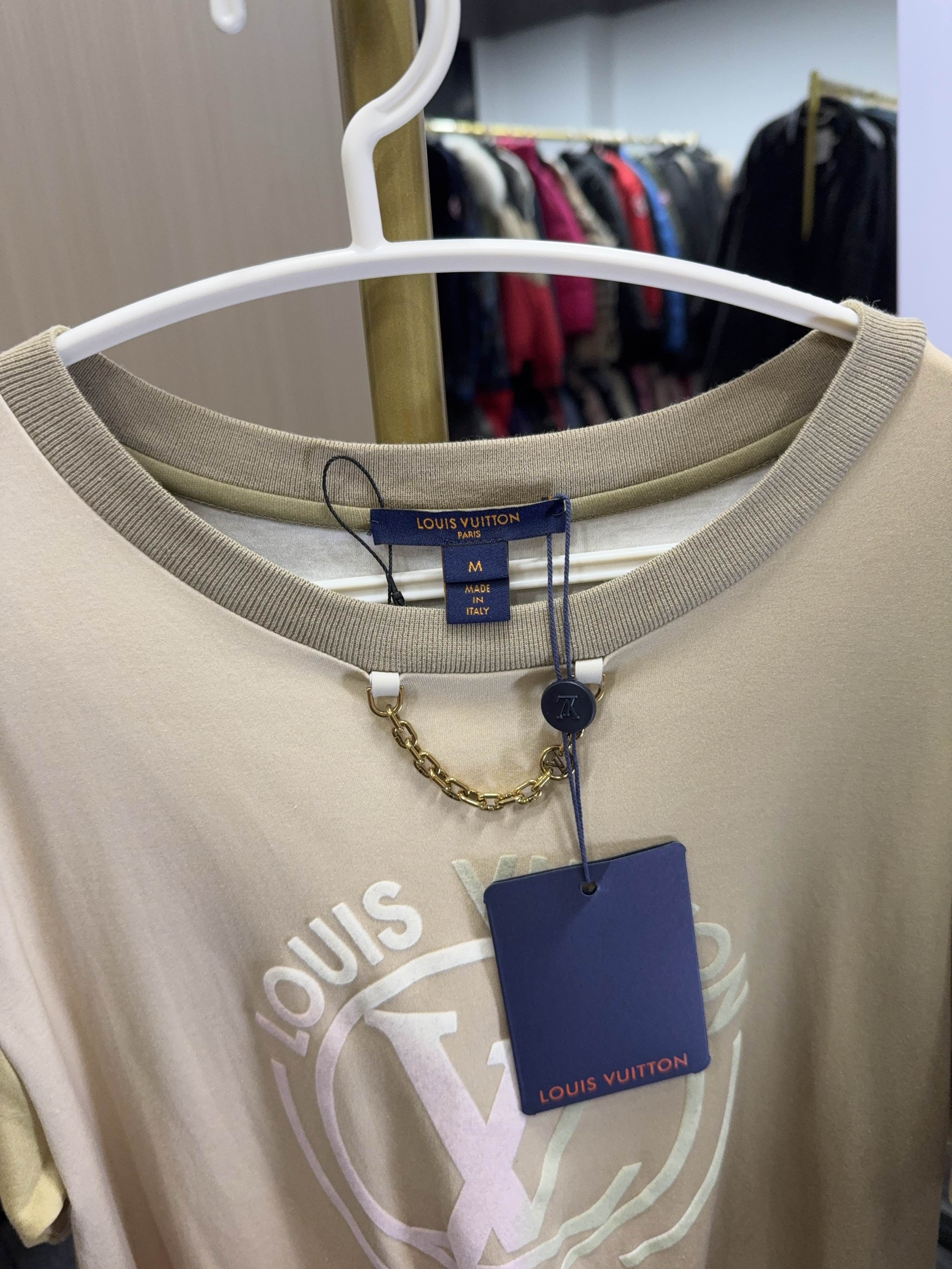 Louis Vuitton Louis Vuitton Logo Short Sleeve T-Shirt Size M Size M / US 6-8 / IT 42-44 - 6 Thumbnail