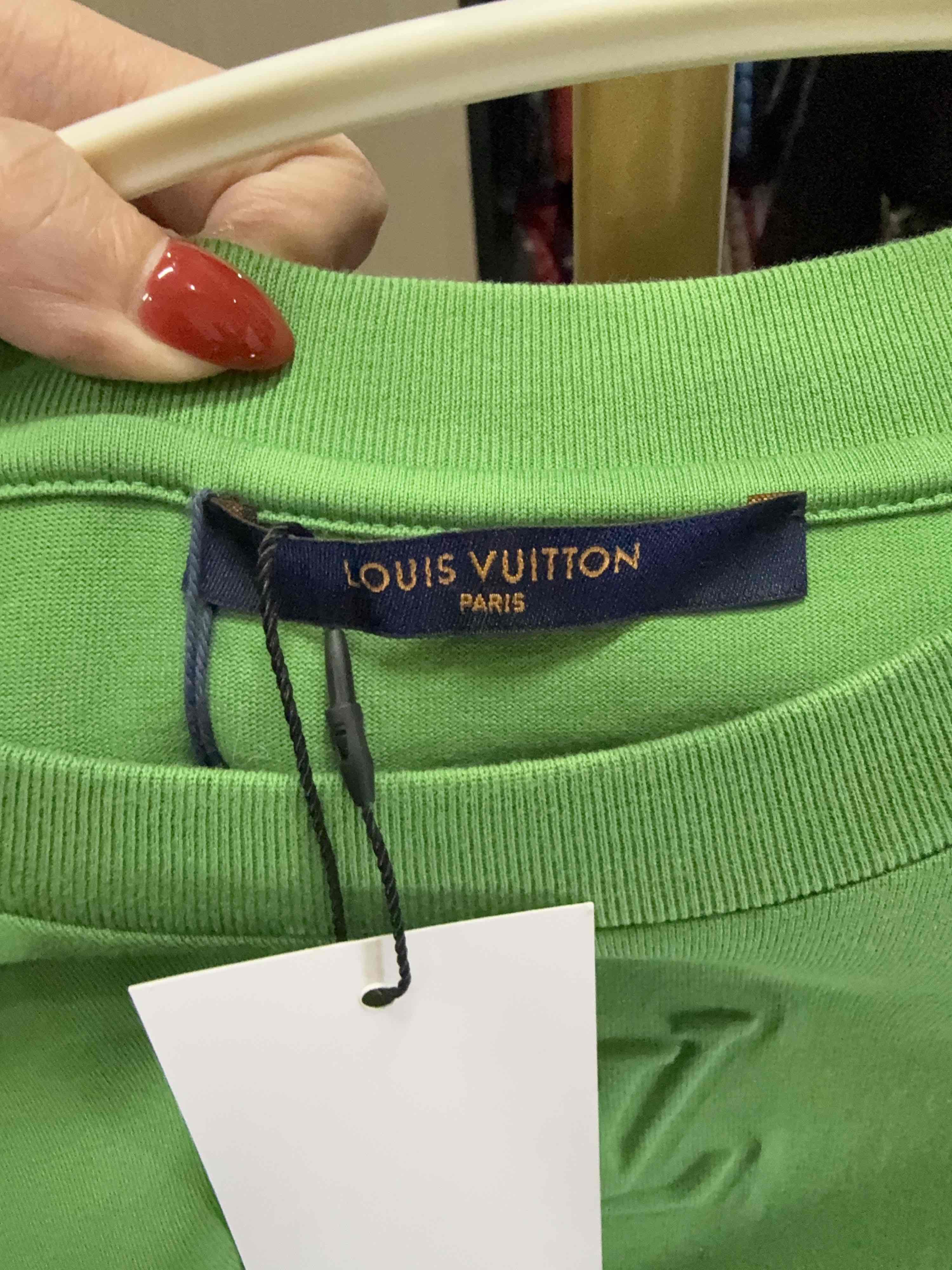 Louis Vuitton Louis Vuitton Logo Embroidered T-Shirt Green Size L Size US L / EU 52-54 / 3 - 3 Thumbnail