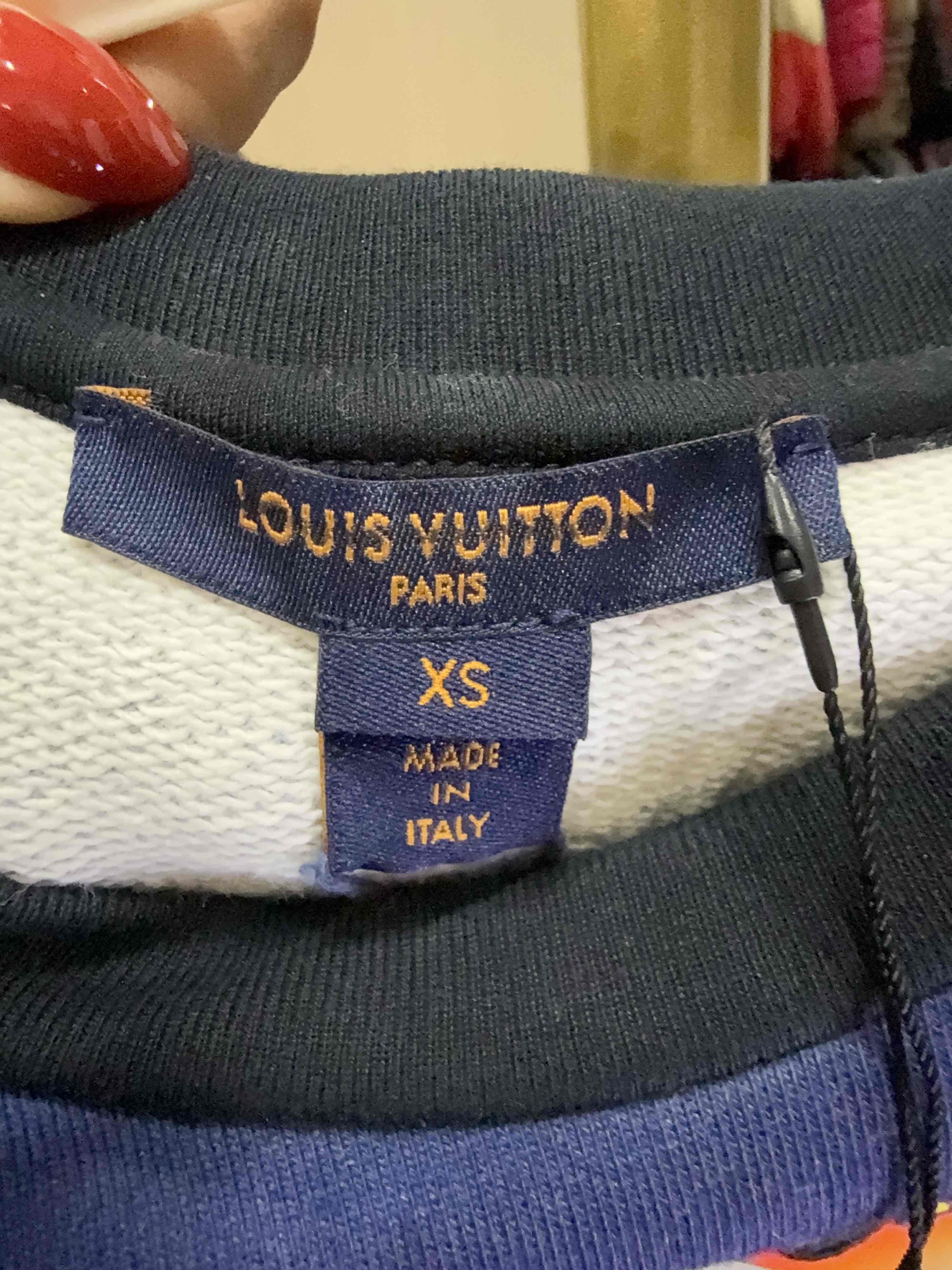 Louis Vuitton Louis Vuitton Gradient Badge T-Shirt Size XS Size US XS / EU 42 / 0 - 3 Thumbnail