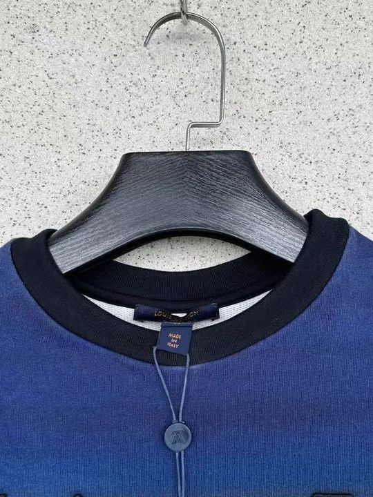 Louis Vuitton Louis Vuitton Gradient Badge T-Shirt Size XS Size US XS / EU 42 / 0 - 6 Thumbnail