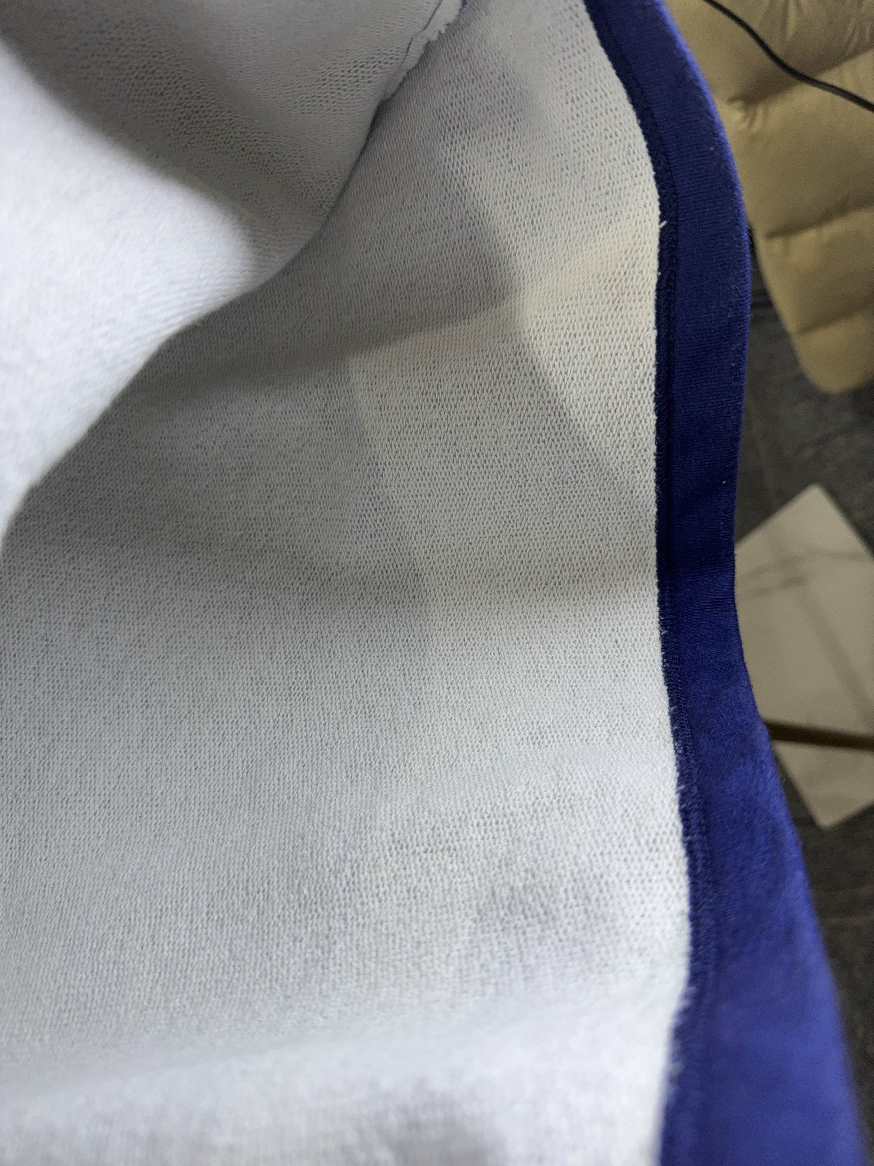 Louis Vuitton Louis Vuitton Gradient Badge T-Shirt Size XS Size US XS / EU 42 / 0 - 7 Thumbnail
