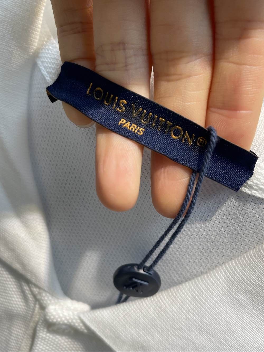 Louis Vuitton Louis Vuitton Studios Graphic Polo Shirt Size XL Size US XL / EU 56 / 4 - 3 Thumbnail
