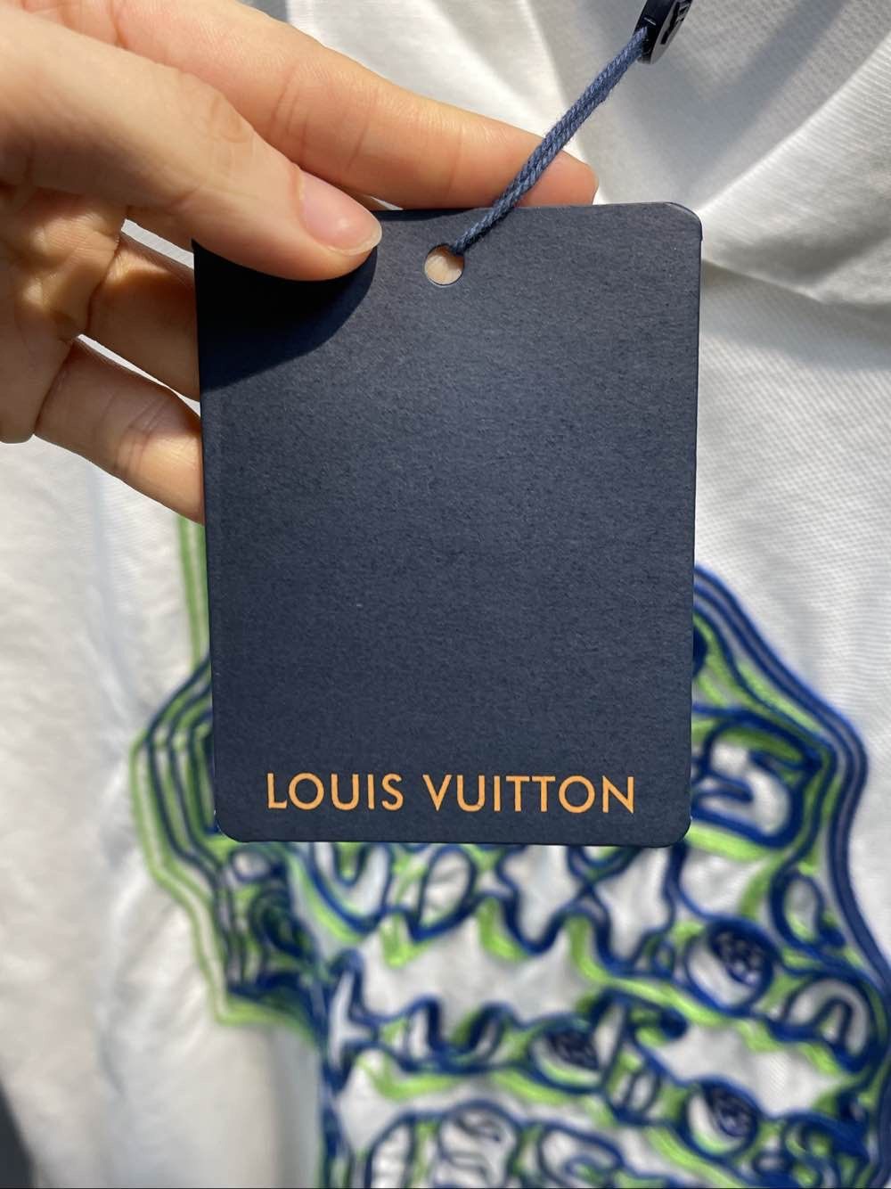 Louis Vuitton Louis Vuitton Studios Graphic Polo Shirt Size XL Size US XL / EU 56 / 4 - 5 Thumbnail
