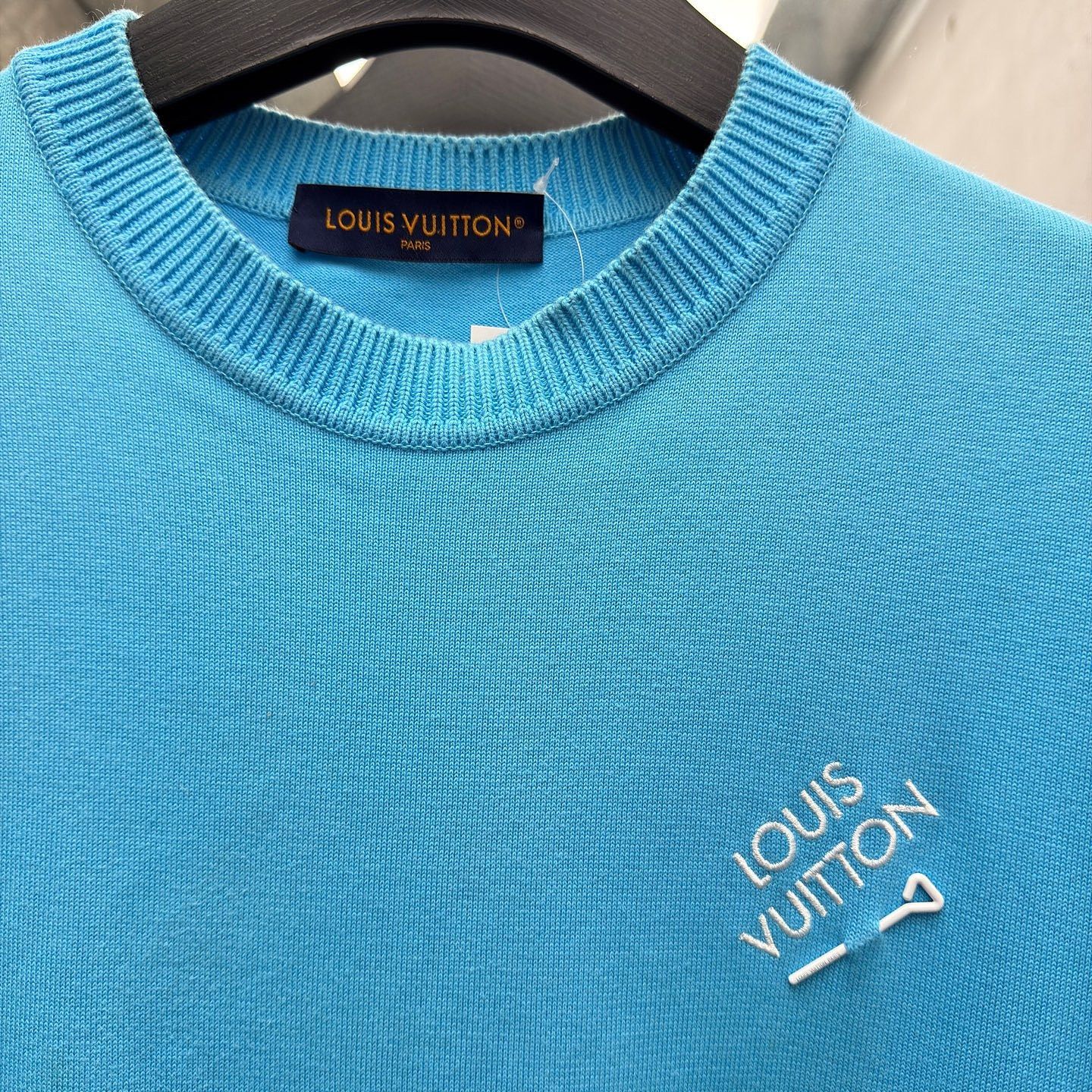 Louis Vuitton Louis Vuitton Logo Embroidered T-Shirt Blue Size L Size US L / EU 52-54 / 3 - 6 Thumbnail