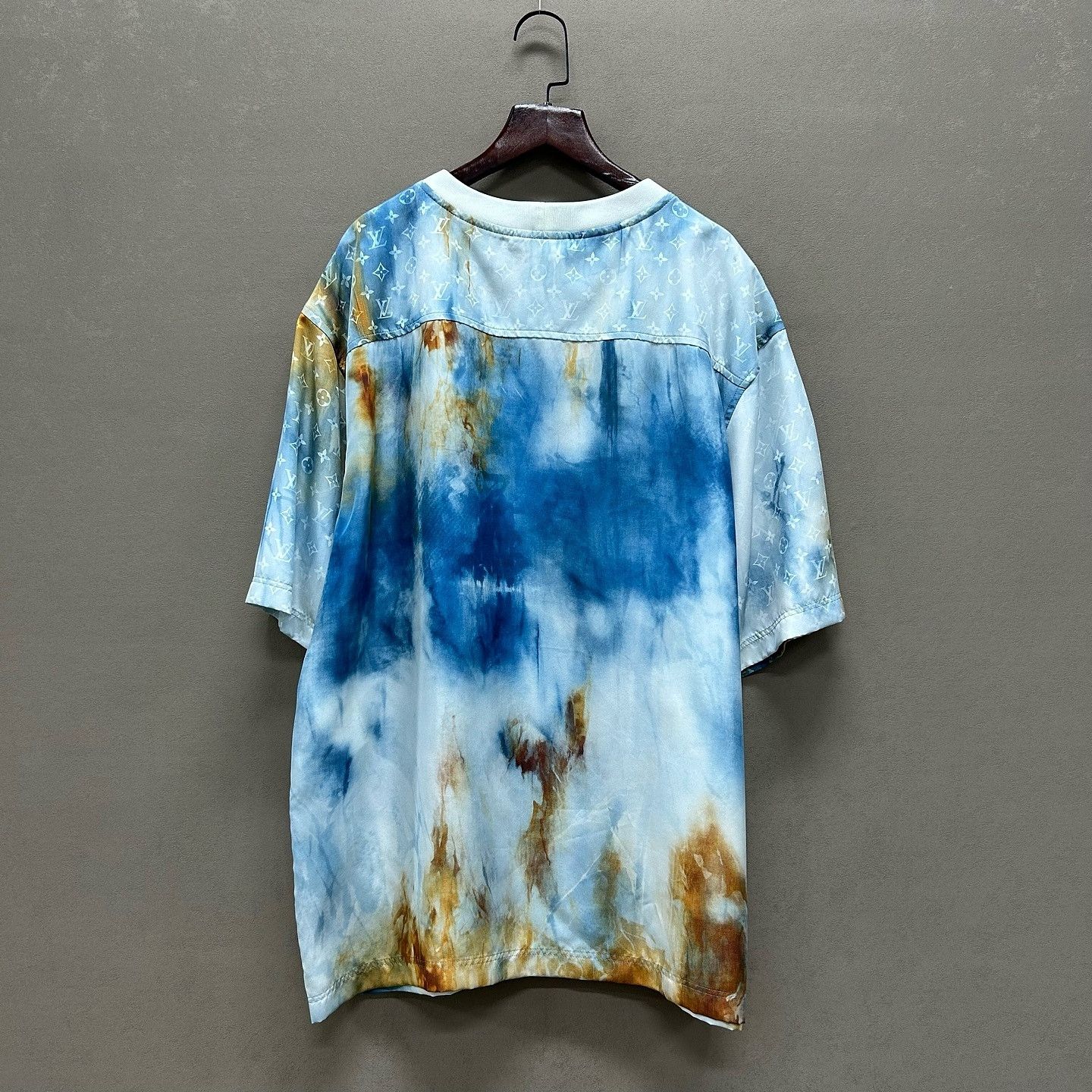Louis Vuitton Louis Vuitton Tie-Dye Short Sleeve T-Shirt Size 36 Size XS / US 0-2 / IT 36-38 - 2 Thumbnail
