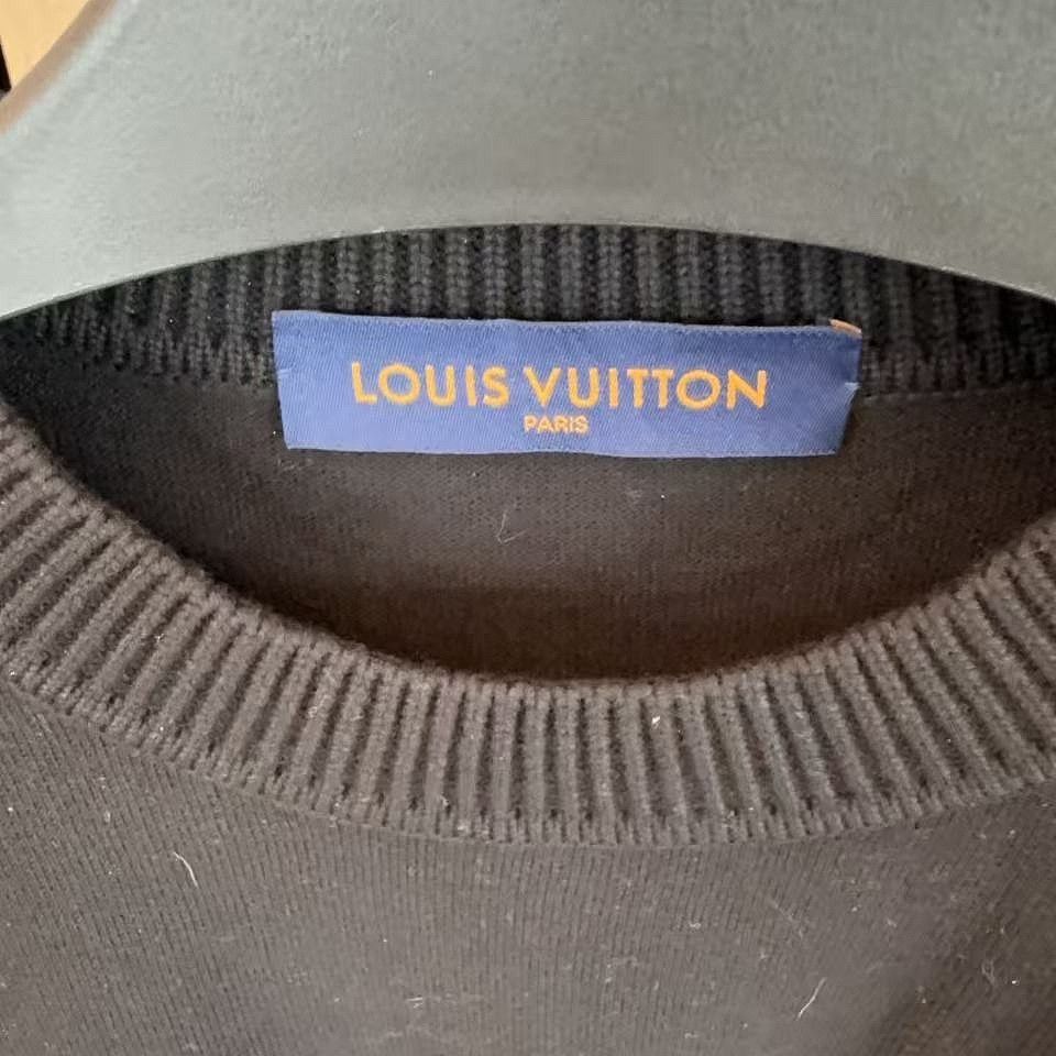 Louis Vuitton Louis Vuitton Logo Print T-Shirt Black Size L Size US L / EU 52-54 / 3 - 3 Thumbnail