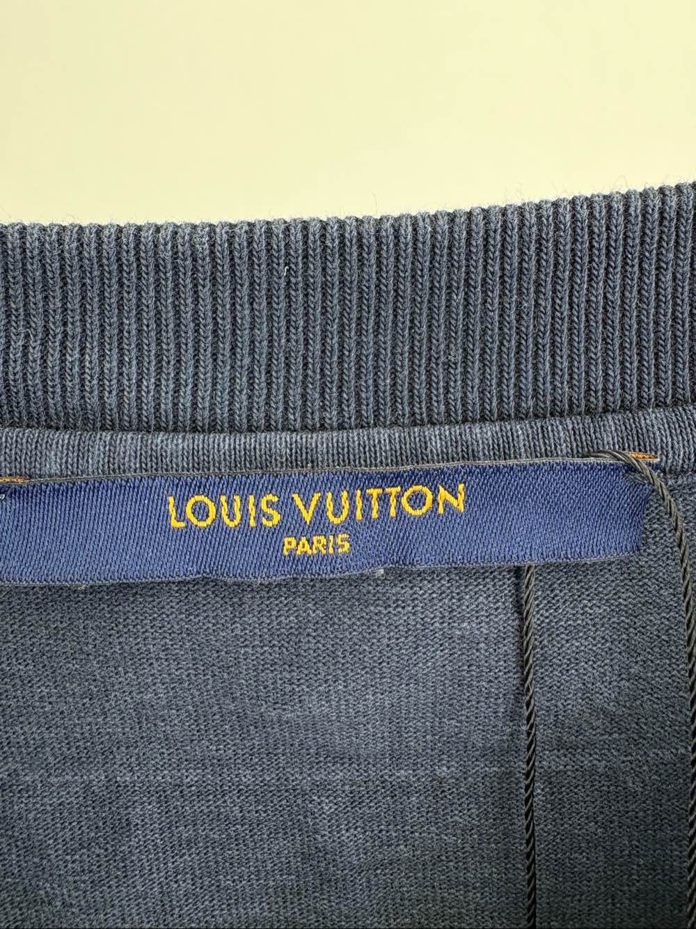 Louis Vuitton Louis Vuitton Staples Edition T-Shirt Size M Size US M / EU 48-50 / 2 - 3 Thumbnail