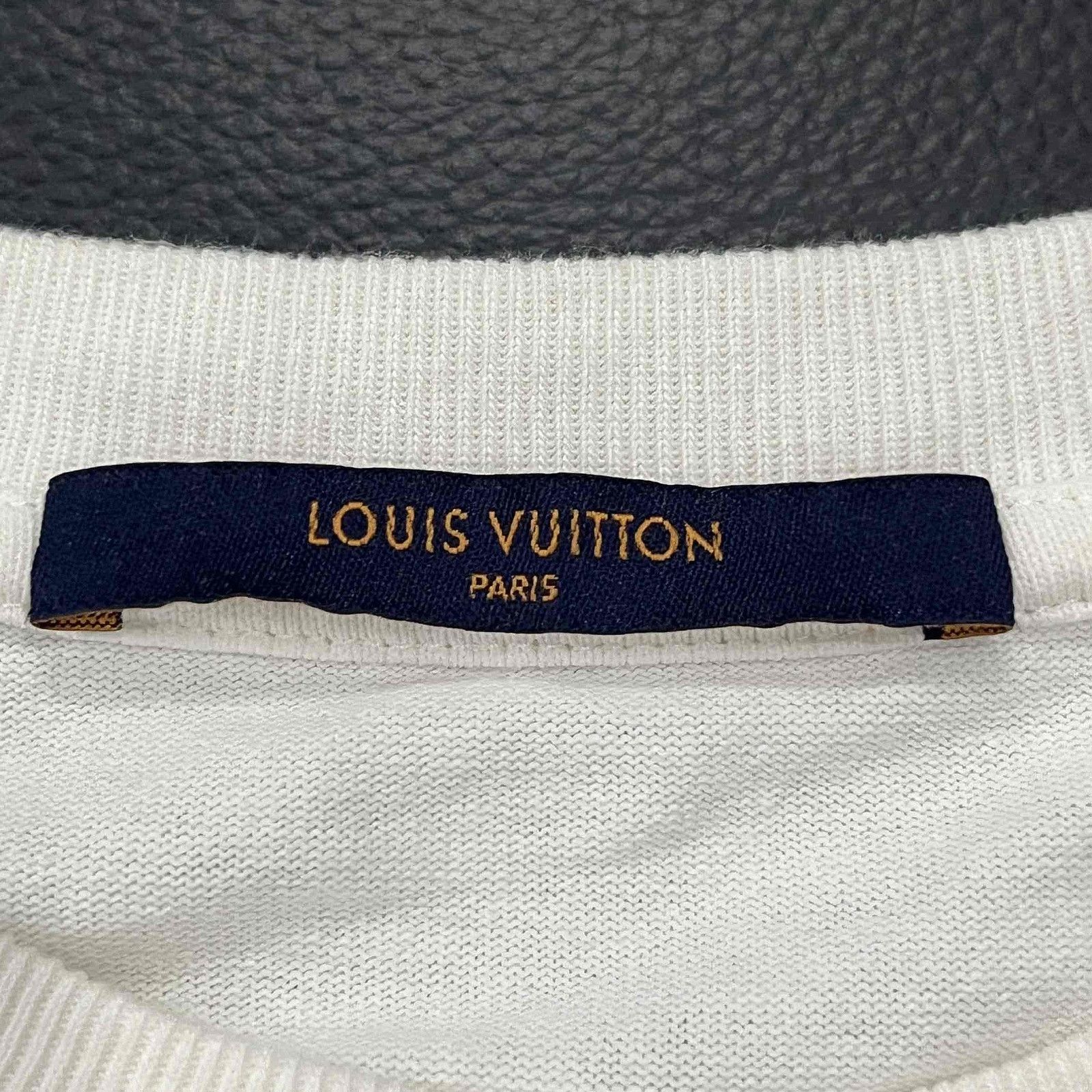 Louis Vuitton Louis Vuitton Graphic T-Shirt Size M Size US M / EU 48-50 / 2 - 3 Thumbnail