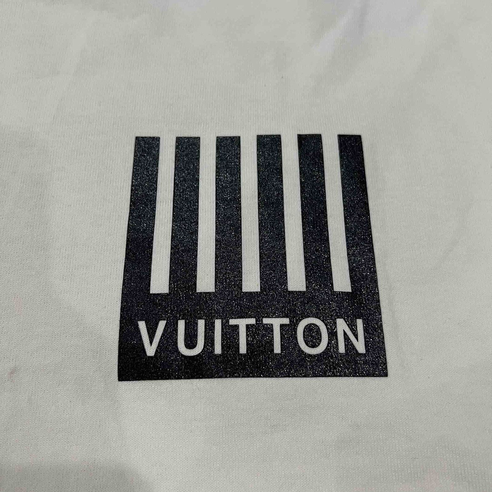 Louis Vuitton Louis Vuitton Graphic T-Shirt Size M Size US M / EU 48-50 / 2 - 8 Thumbnail