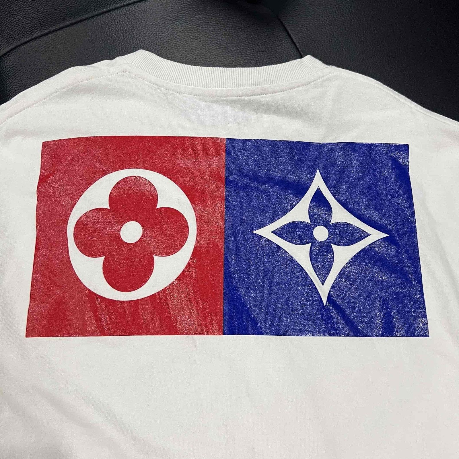 Louis Vuitton Louis Vuitton Graphic T-Shirt Size M Size US M / EU 48-50 / 2 - 6 Thumbnail