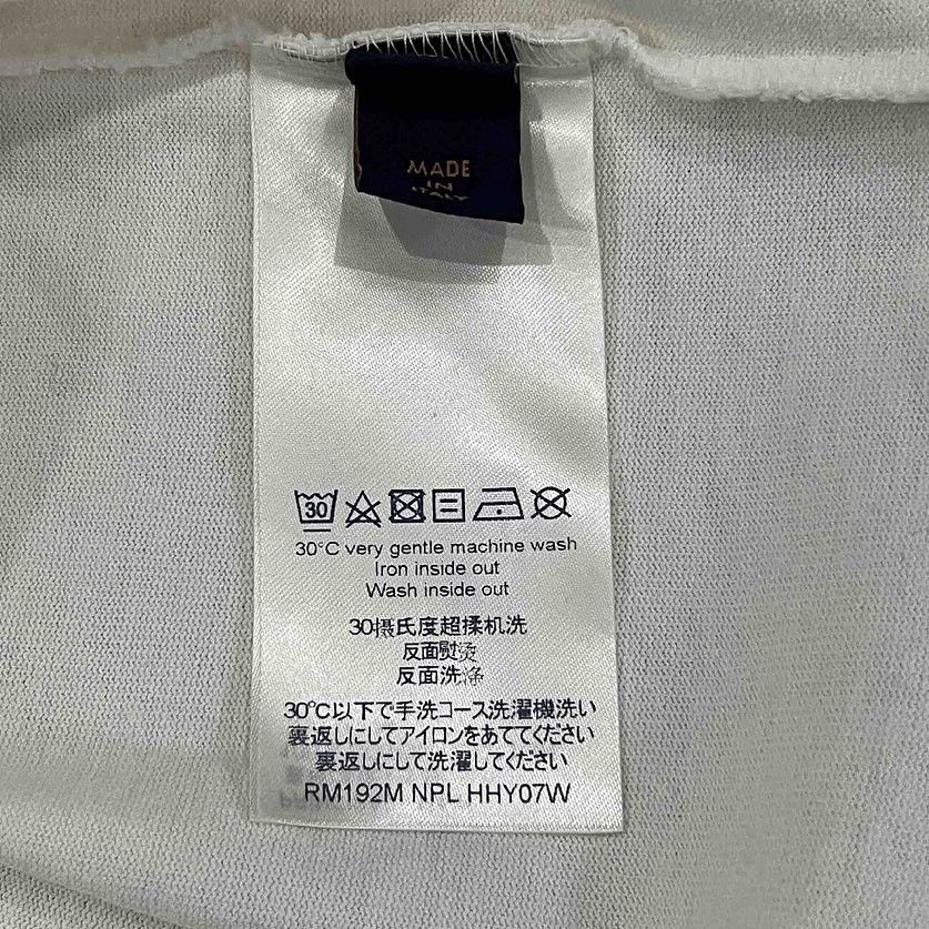 Louis Vuitton Louis Vuitton Graphic T-Shirt Size M Size US M / EU 48-50 / 2 - 12 Thumbnail