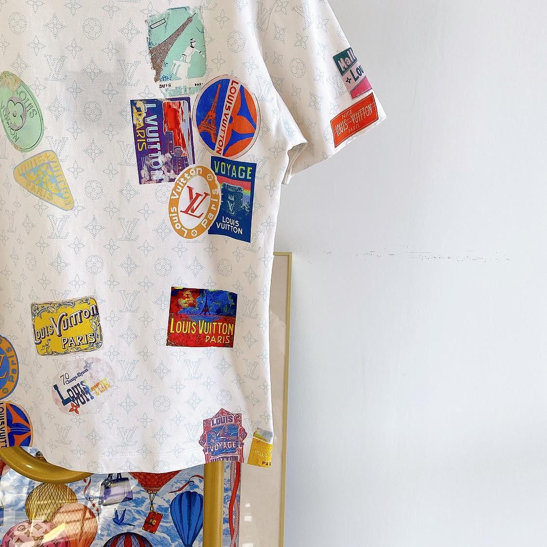 Louis Vuitton Louis Vuitton Graphic Print Monogram T-Shirt Size S Size S / US 4 / IT 40 - 8 Thumbnail