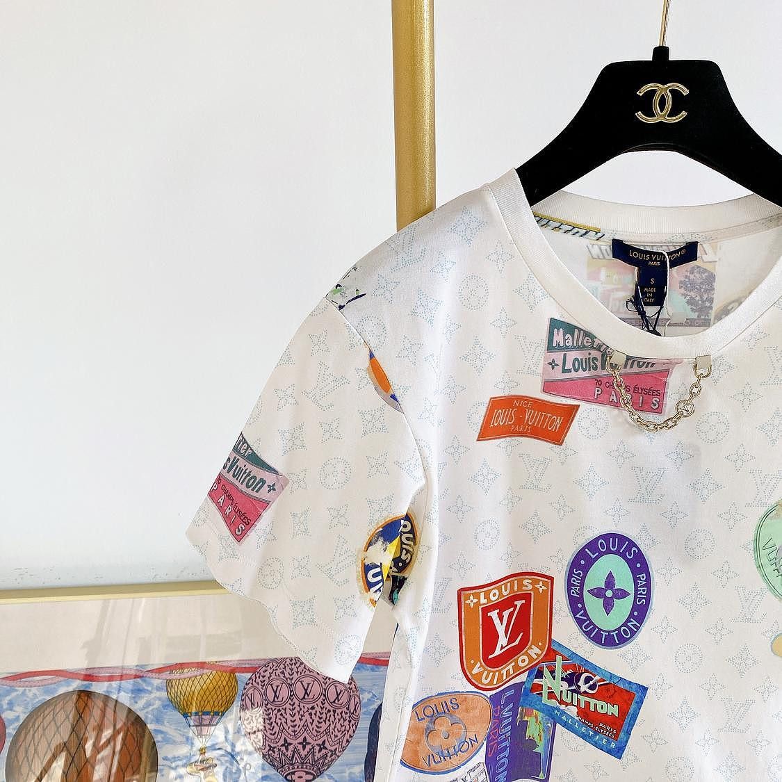 Louis Vuitton Louis Vuitton Graphic Print Monogram T-Shirt Size S Size S / US 4 / IT 40 - 5 Thumbnail