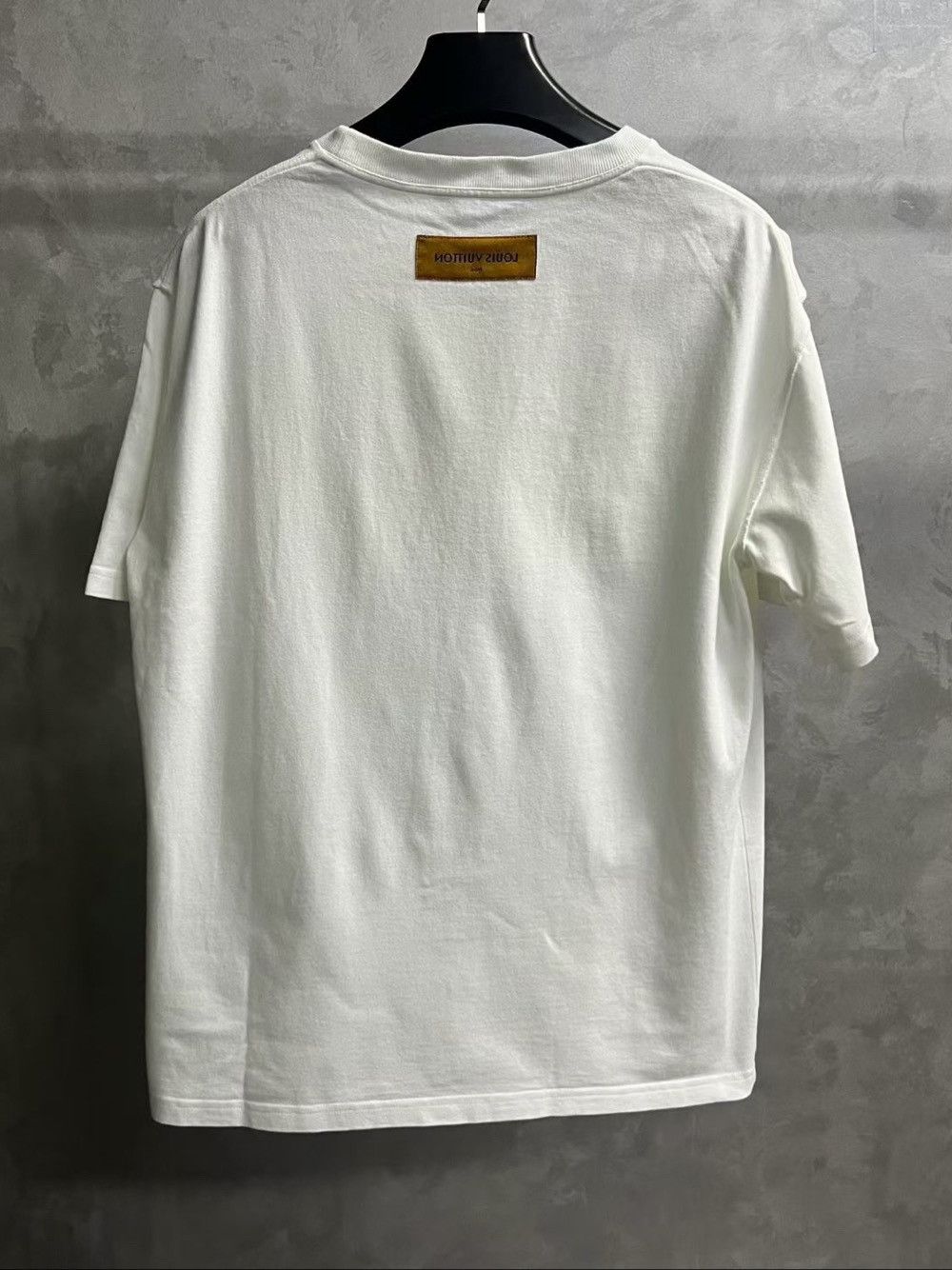 Louis Vuitton Louis Vuitton Graffiti Embroidered T-Shirt Size XL Size US XL / EU 56 / 4 - 2 Thumbnail