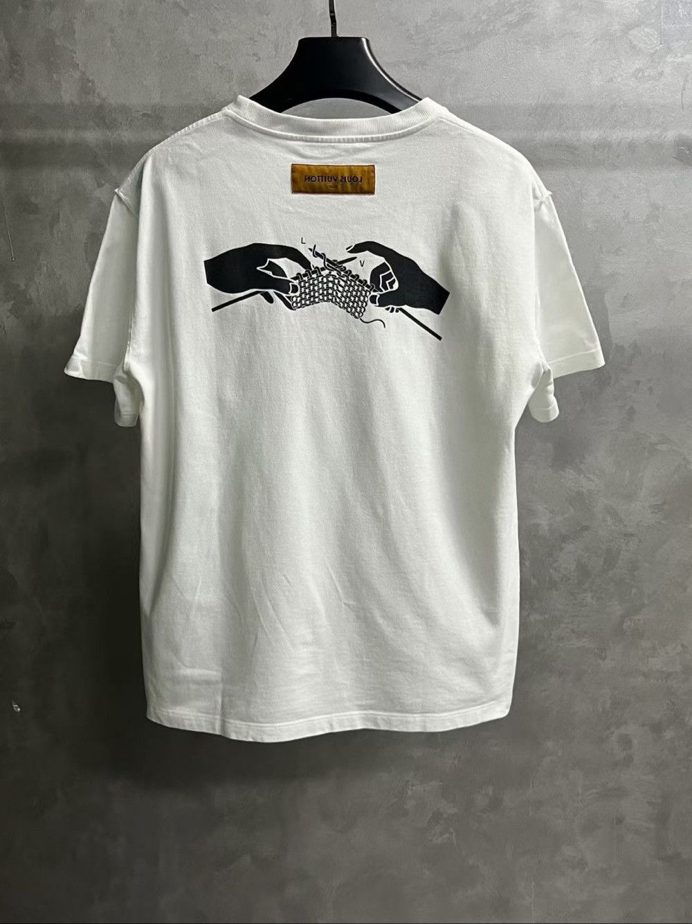 Louis Vuitton Louis Vuitton Graphic Short Sleeve T-Shirt Size L Size US L / EU 52-54 / 3 - 2 Thumbnail
