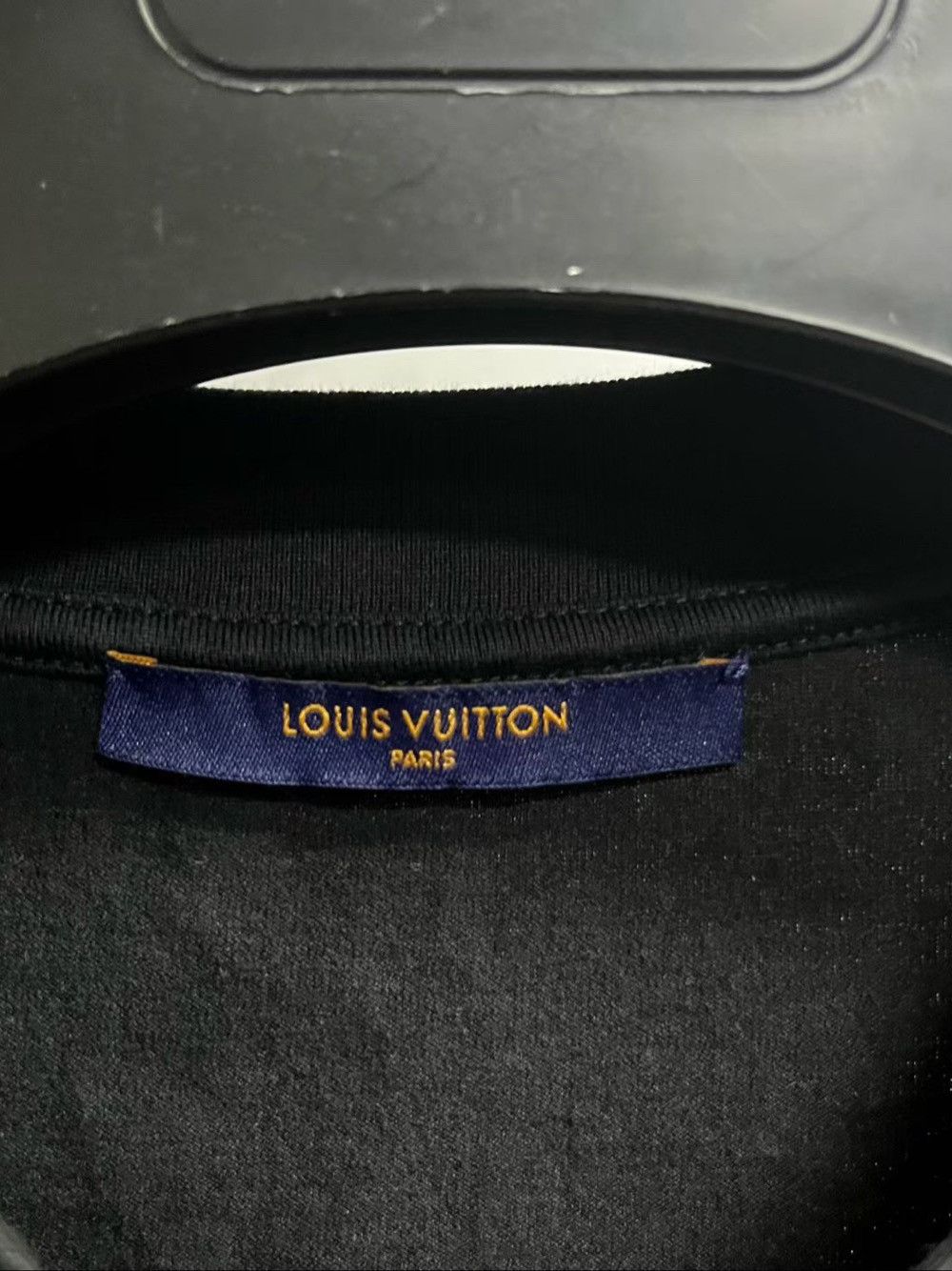 Louis Vuitton Louis Vuitton x NBA Logo Graphic T-Shirt Size L Size US L / EU 52-54 / 3 - 3 Thumbnail