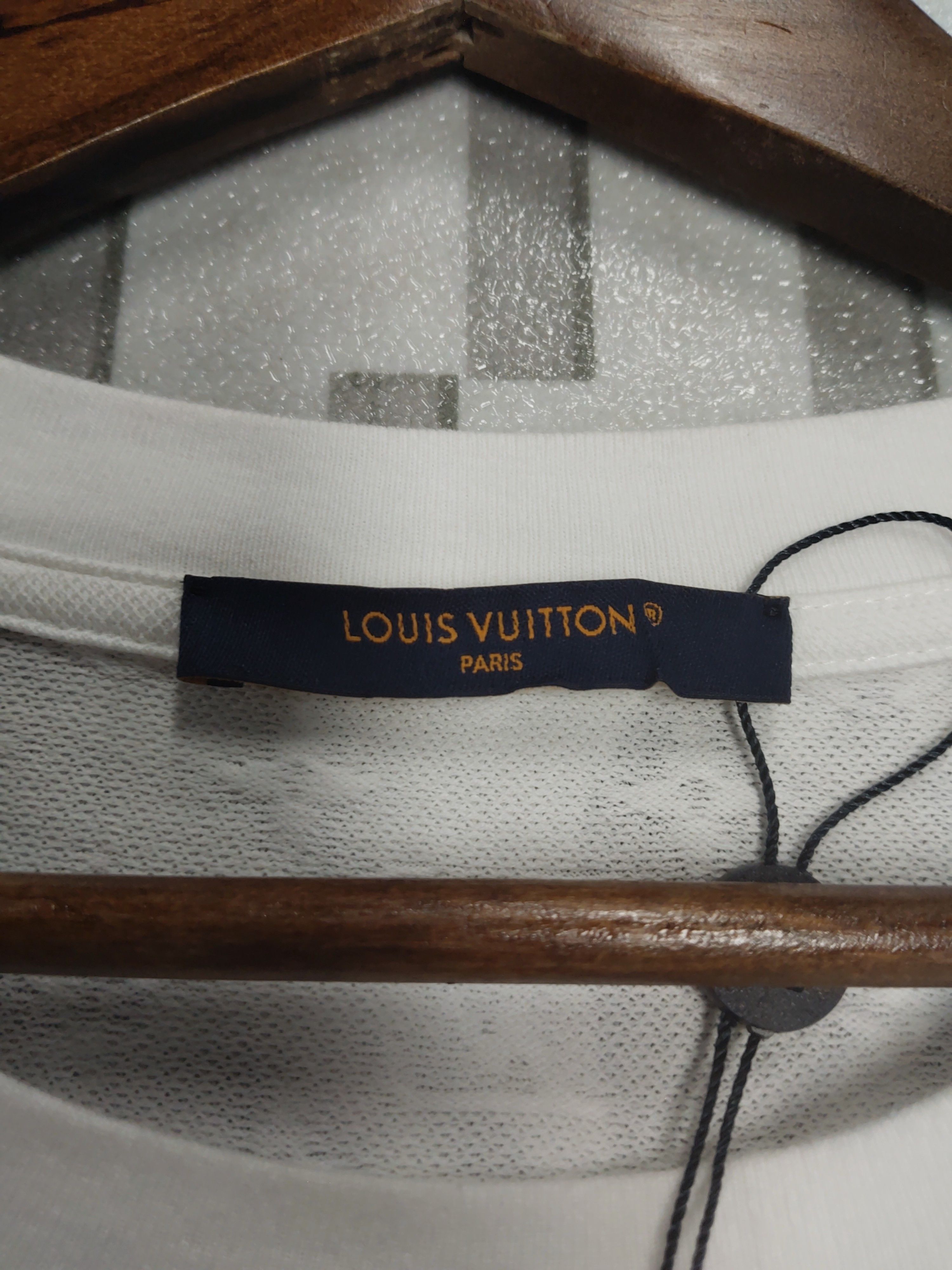 Louis Vuitton Louis Vuitton Floral Print T-Shirt Size XXL Size US XXL / EU 58 / 5 - 3 Thumbnail